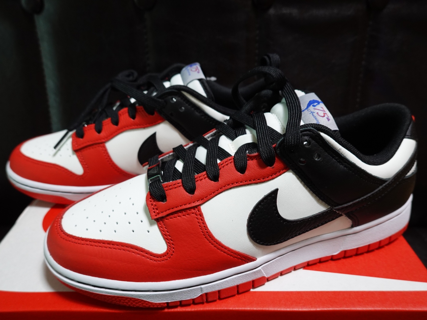 Nike x NBA Dunk Low Retro EMB Black and Chile Red 착용 스타일