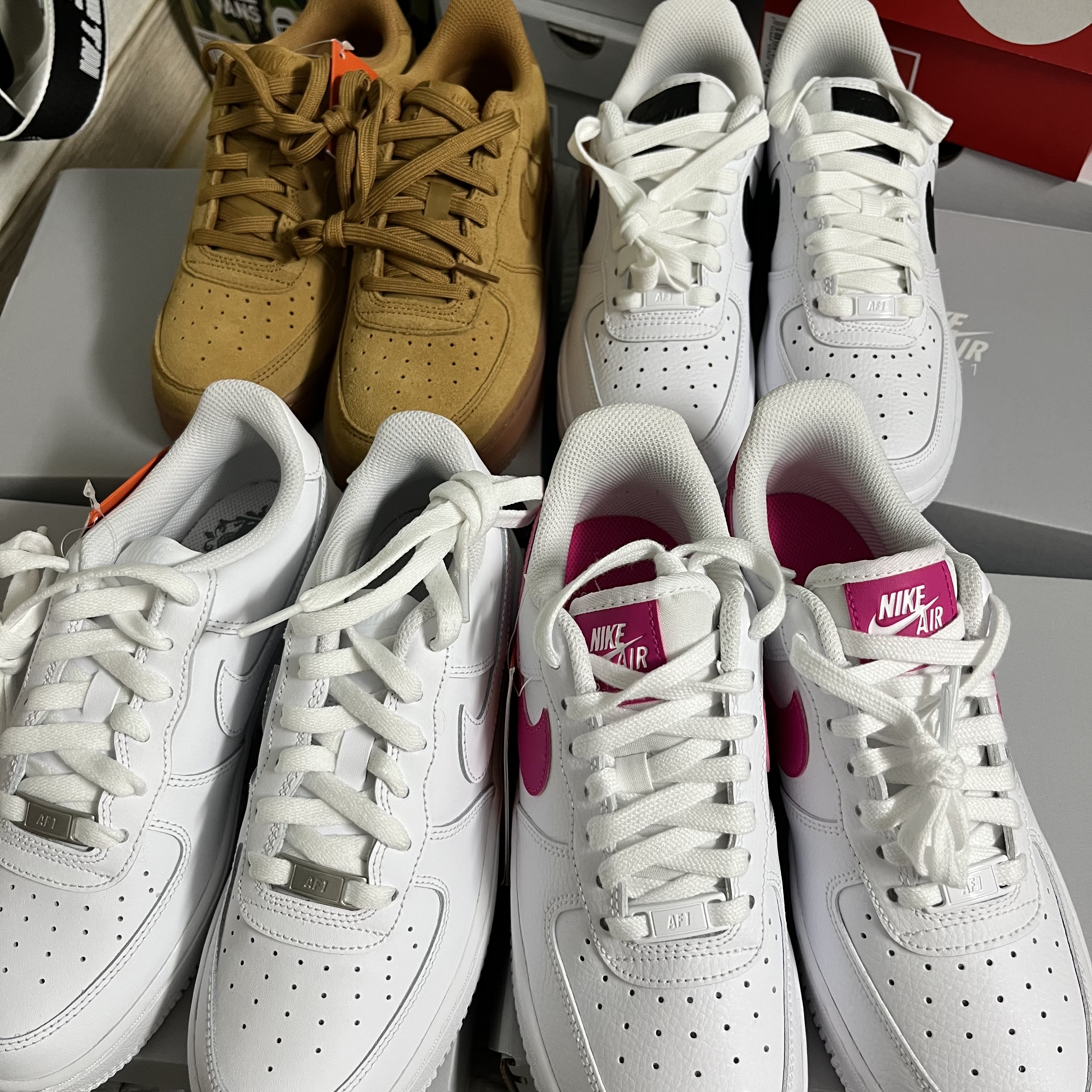 (W) Nike Air Force 1 '07 Low White Black, Nike Air Force 1 '07 White Black 착용 스타일 - 2