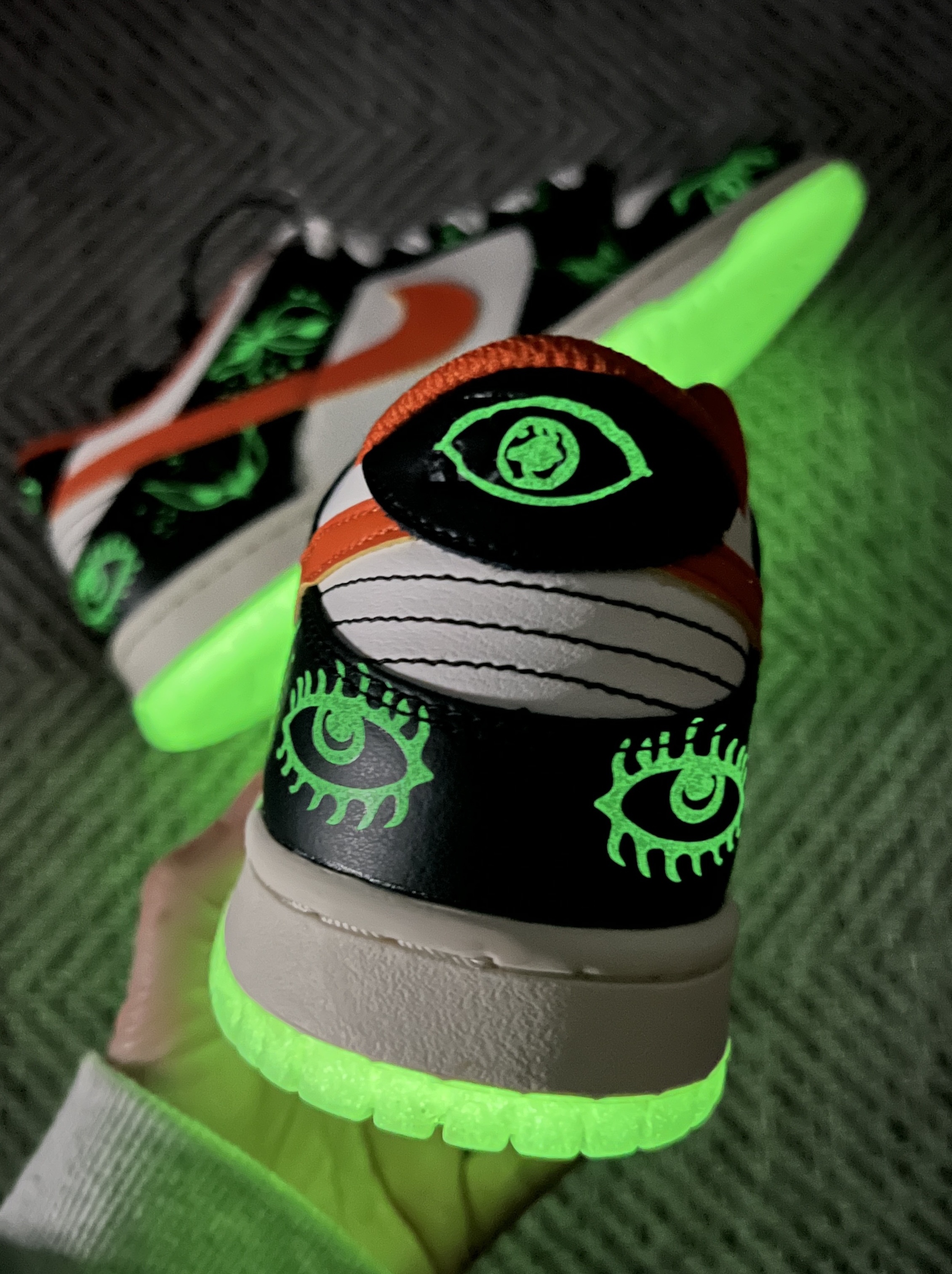 (GS) Nike Dunk Low PRM Halloween, Nike Dunk Low Retro PRM Halloween 착용 스타일 - 2