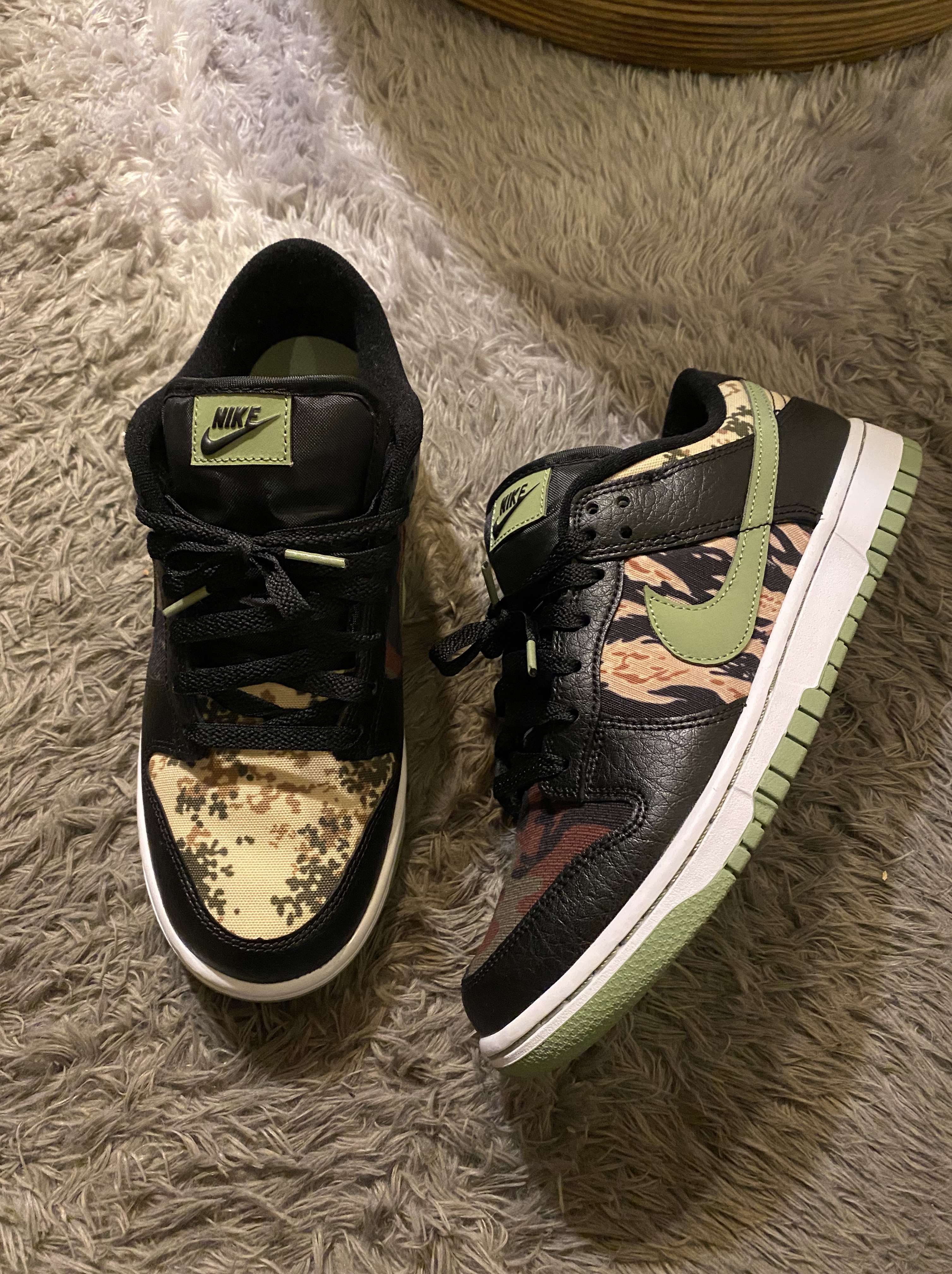 Nike Dunk Low SE Black Multi Camo 착용 스타일