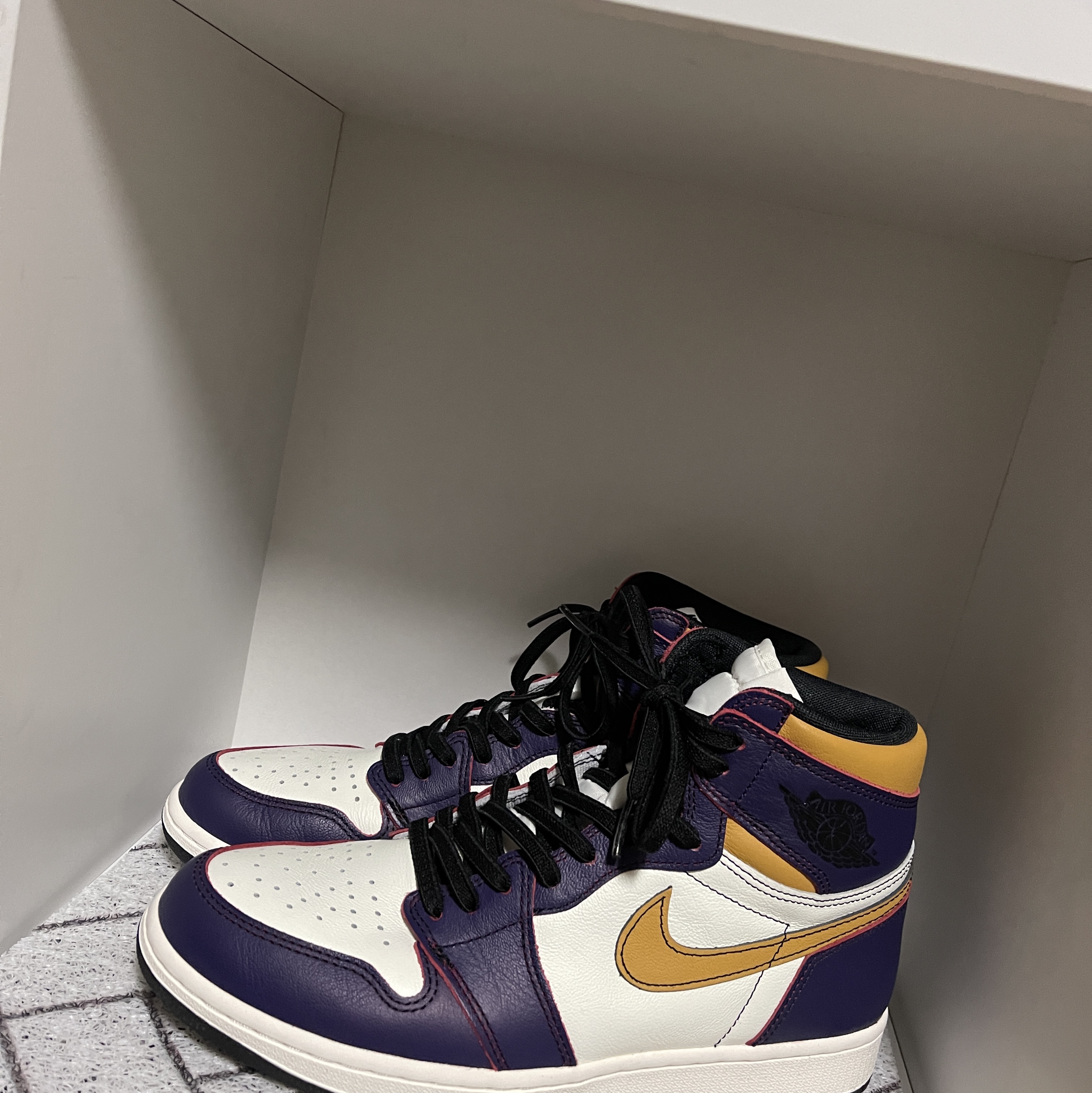 Jordan 1 Retro High OG Defiant SB LA to Chicago 착용 스타일
