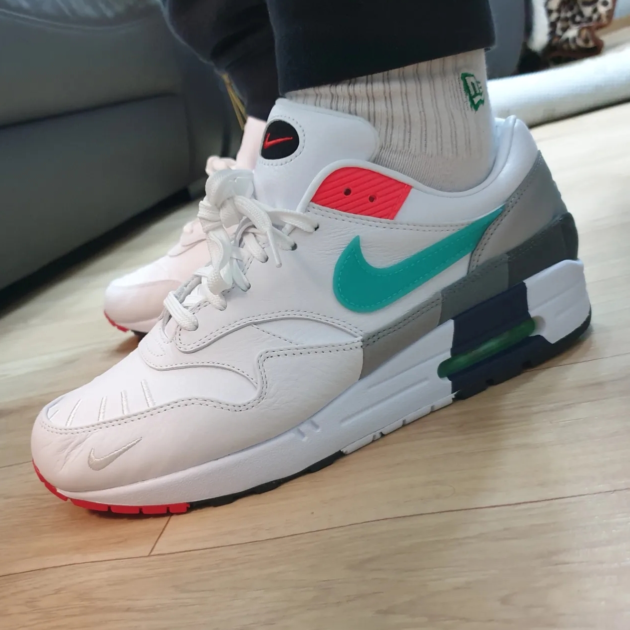 Nike Air Max 1 EOI 착용 스타일 - 1