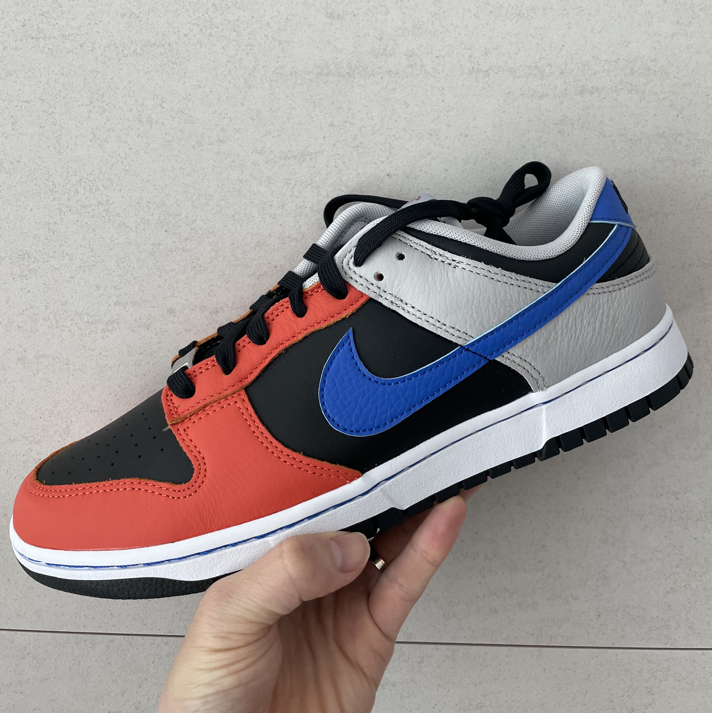 Nike x NBA Dunk Low Retro EMB Racer Blue and Orange 착용 스타일
