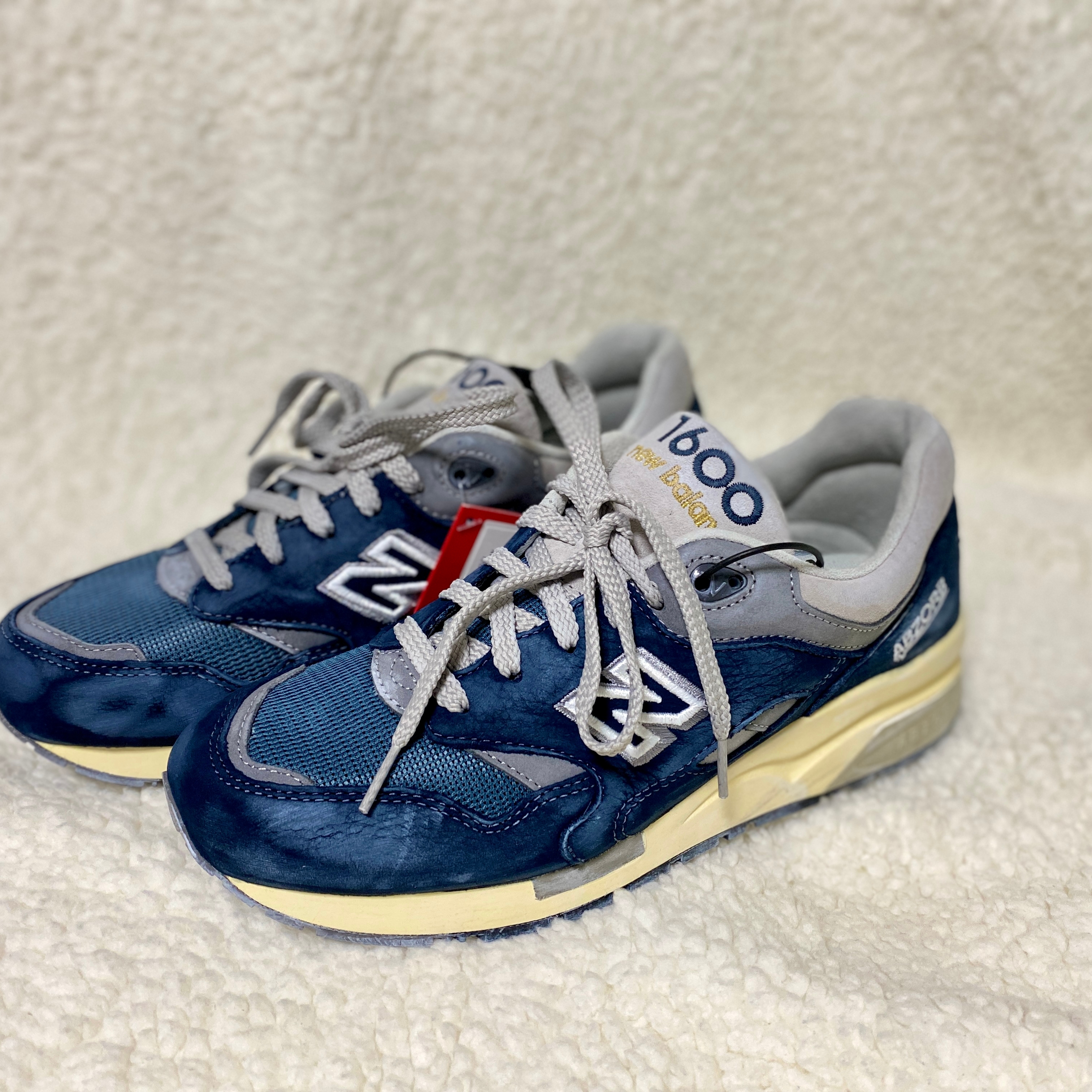 New Balance 1600 Premium Vintage Navy 착용 스타일