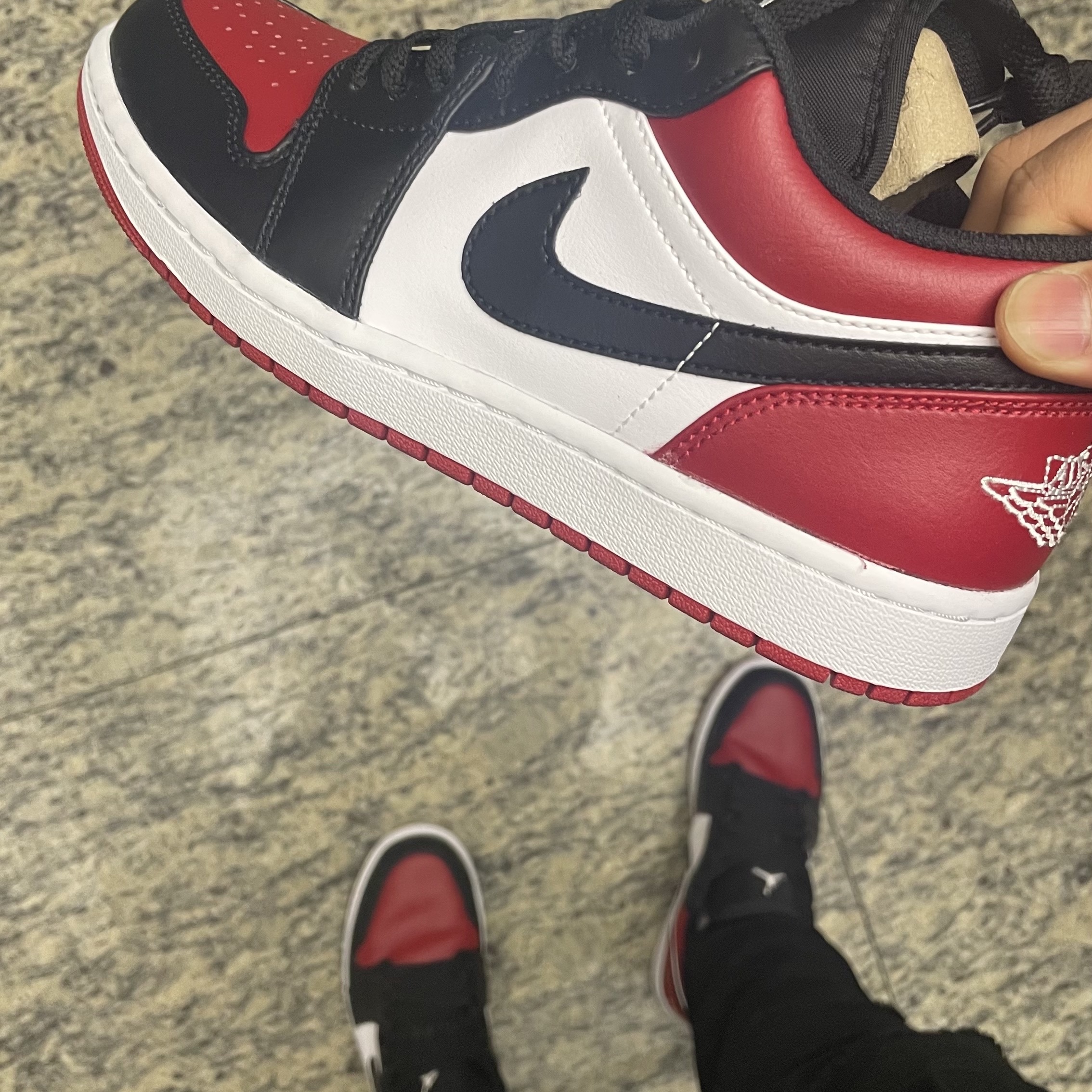 Jordan 1 Low Bred Toe 착용 스타일