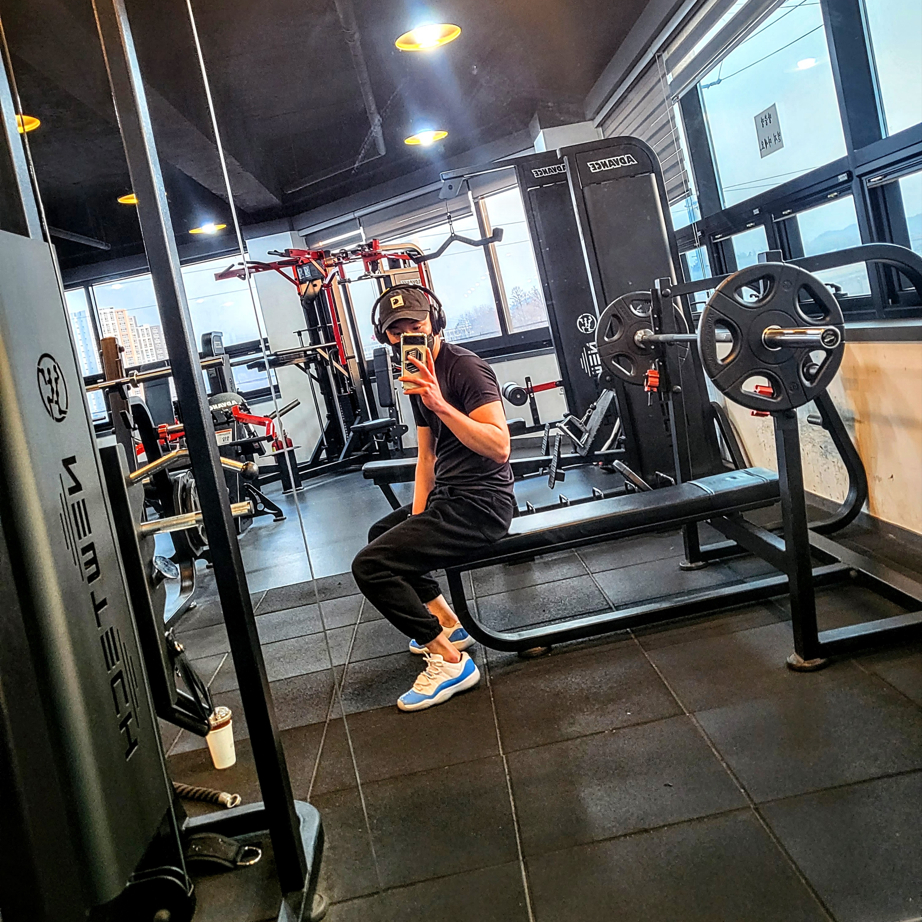 Jordan 11 Retro Low University Blue 2017 착용 스타일
