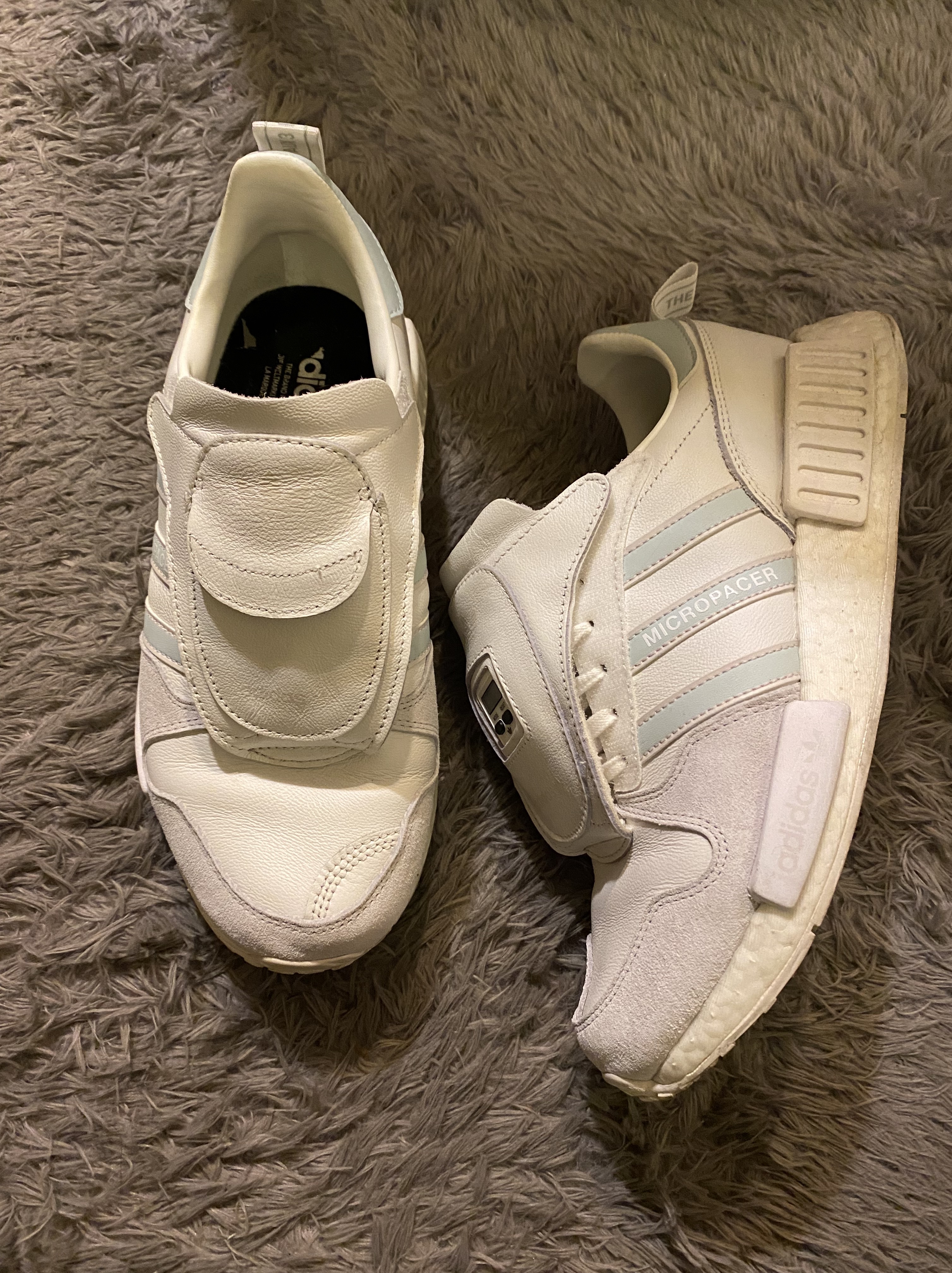 Adidas Micropacer R1 Triple White 착용 스타일