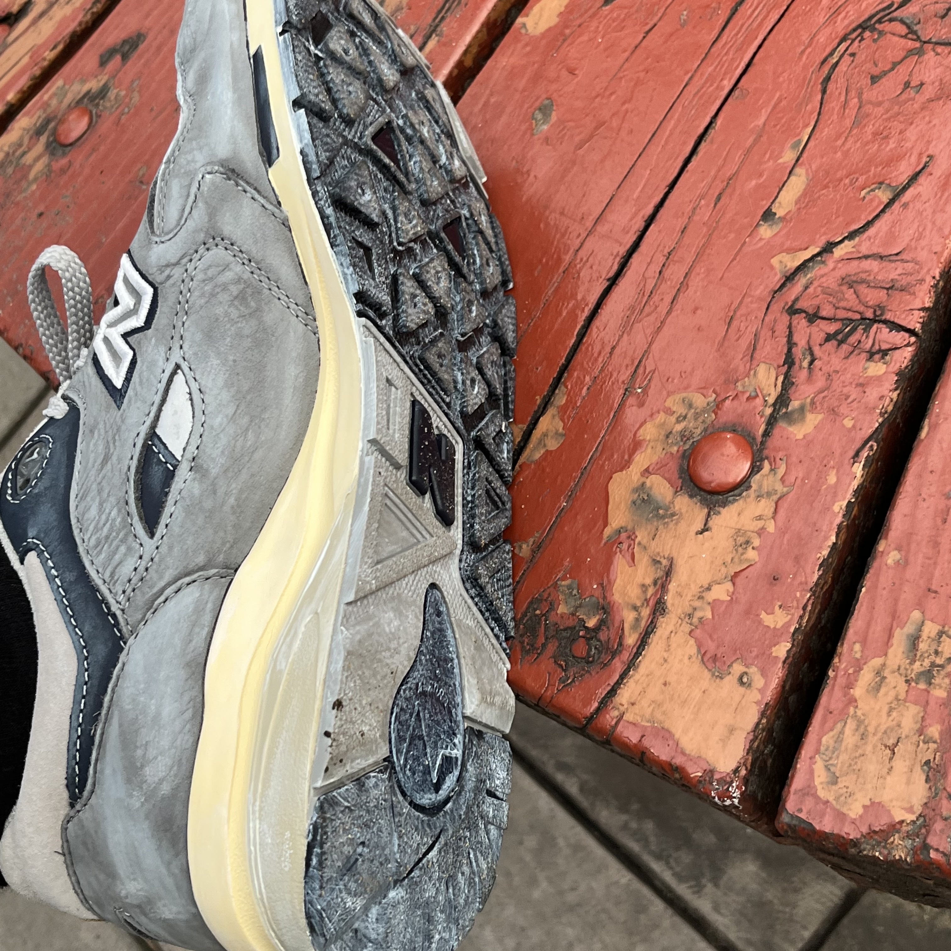 New Balance 1600 Premium Vintage Grey 착용 스타일 - 4