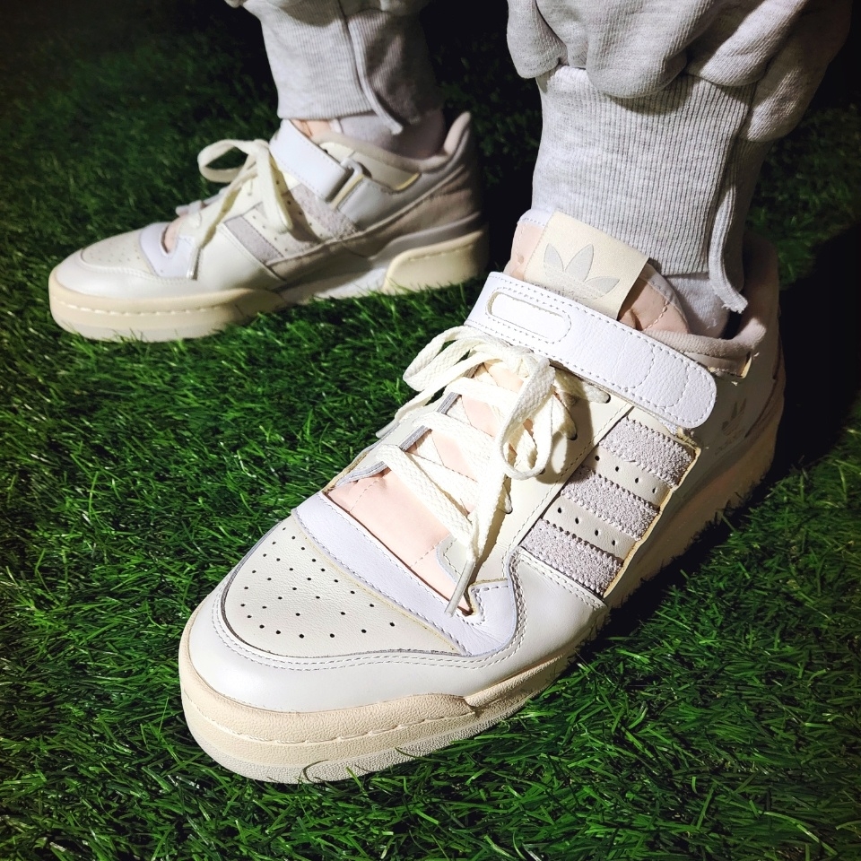 Adidas Forum 84 Low Orbit Grey 착용 스타일 - 5