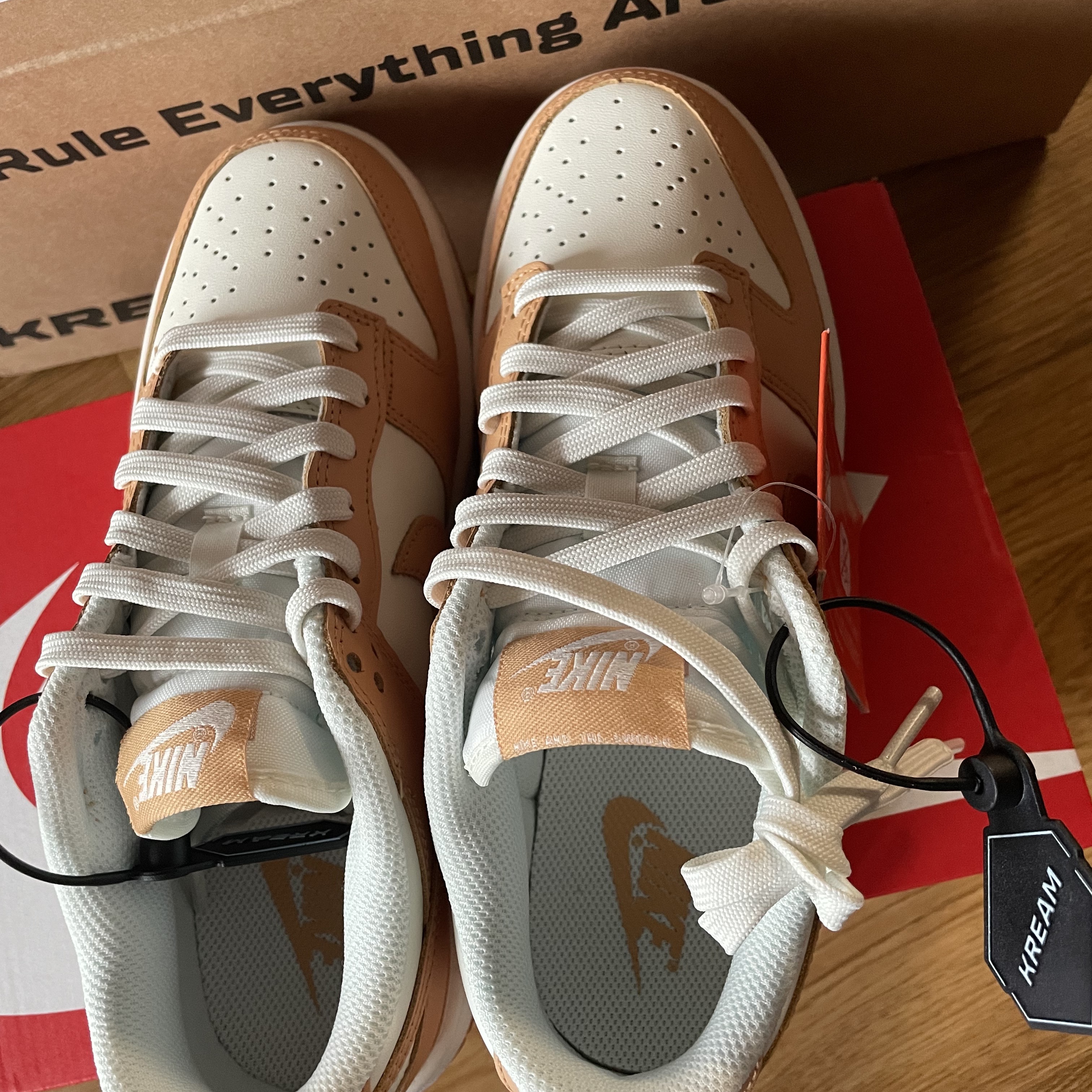 (W) Nike Dunk Low Harvest Moon 착용 스타일 - 2