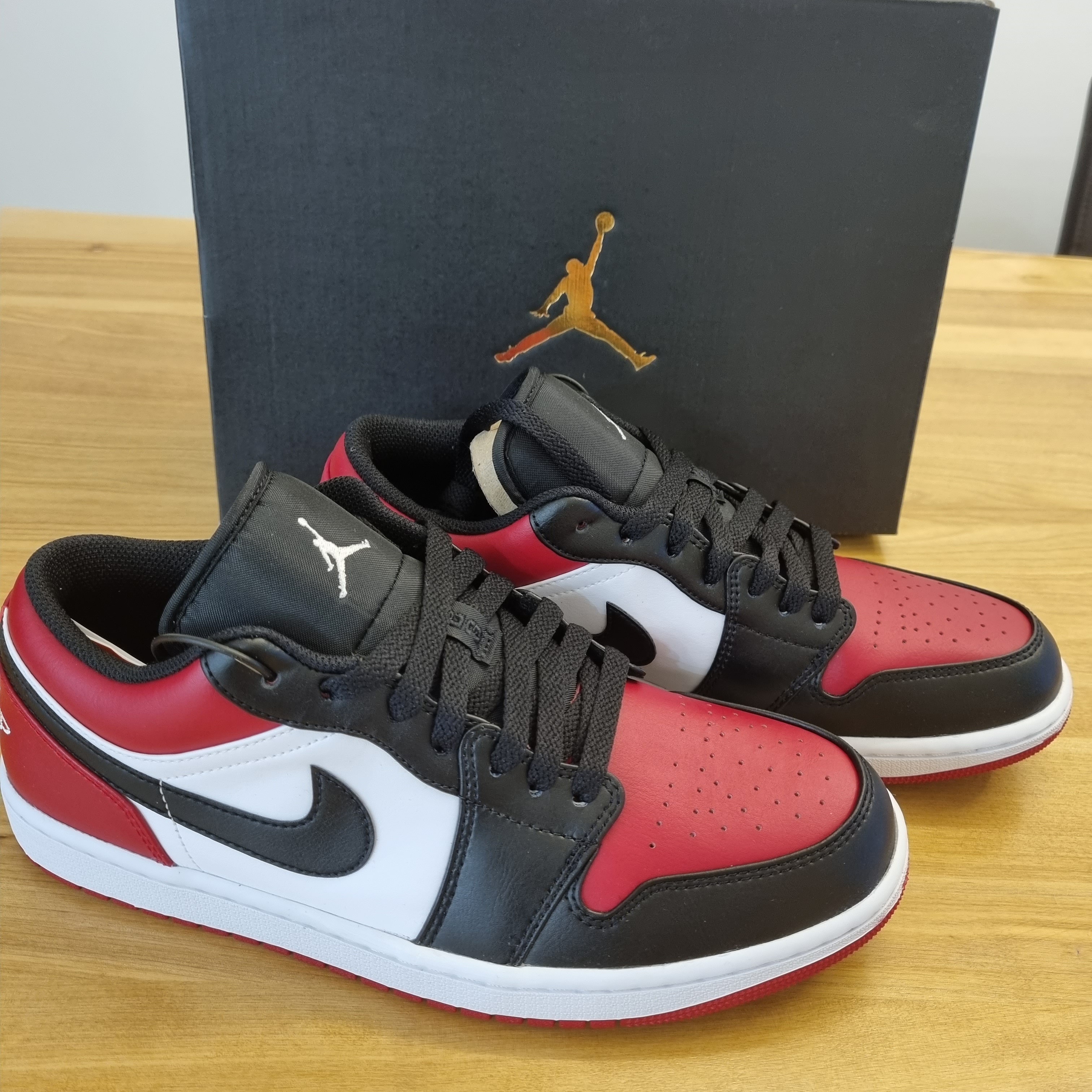 Jordan 1 Low Bred Toe 착용 스타일 - 2