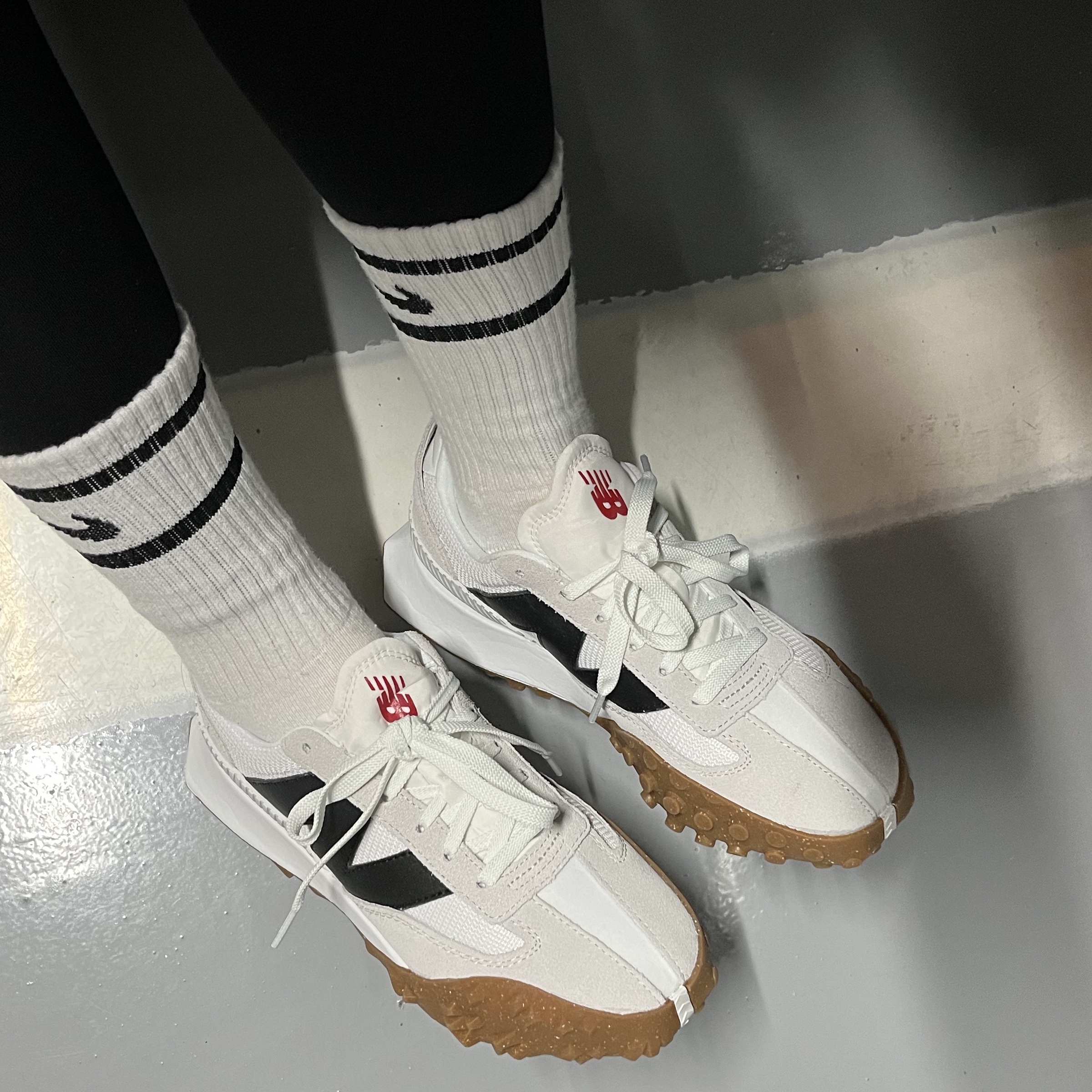 New Balance XC-72 White Black 착용 스타일