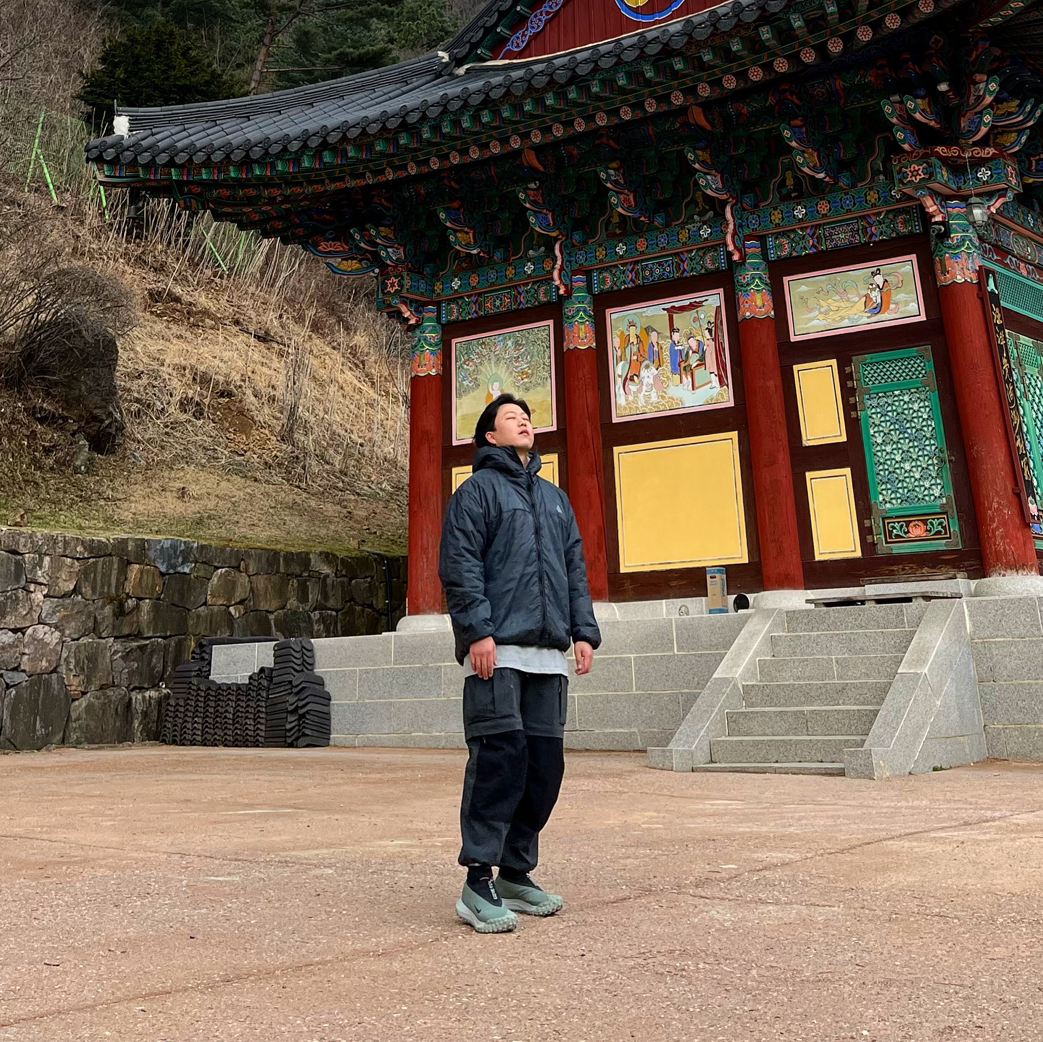 Nike ACG Smith Summit Cargo Pants Dark Smoke Grey - Asia, Nike ACG Mountain Fly Gore-Tex Clay Green 착용 스타일