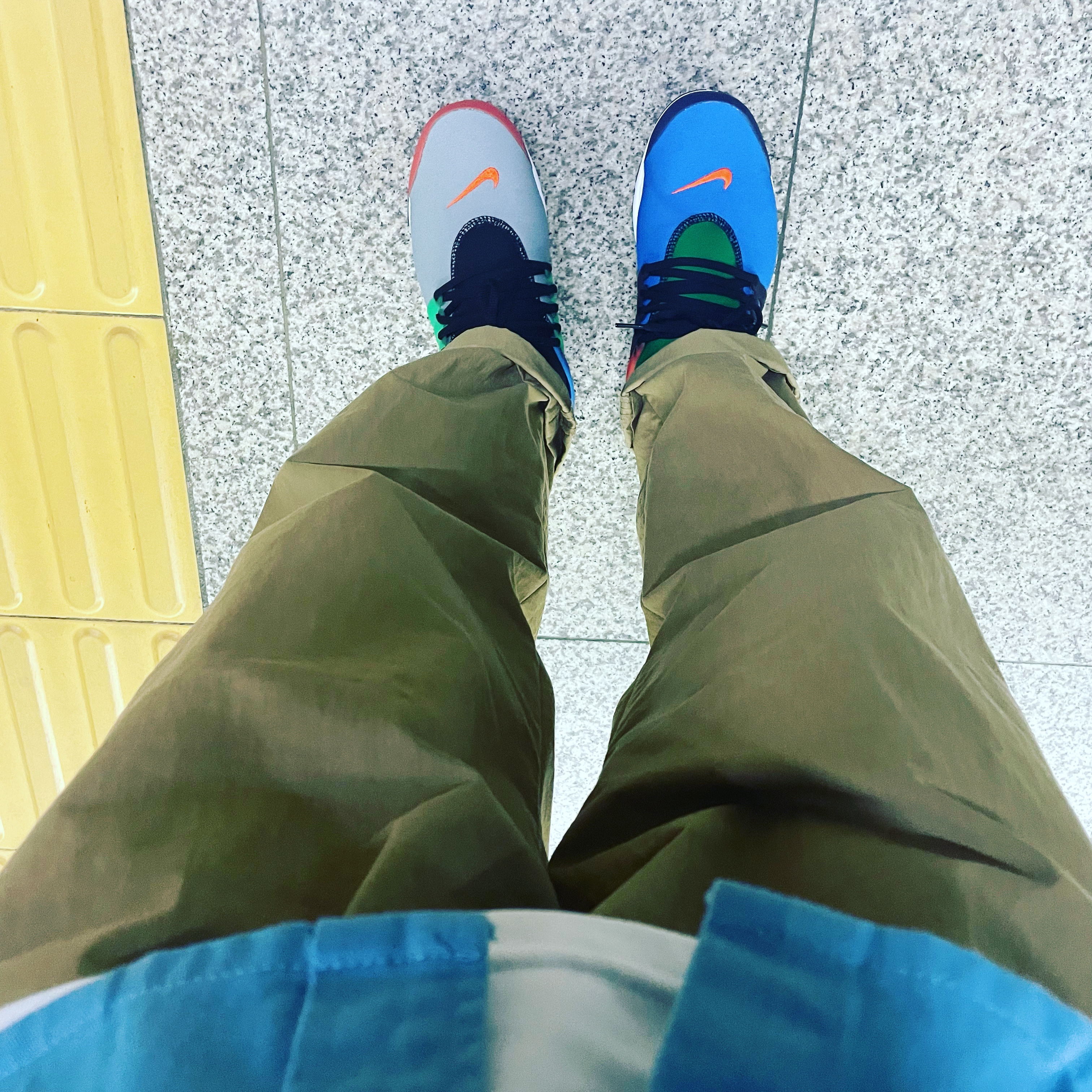 Nike Air Presto Greedy, IAB Studio x Obey Bold Shirt Jacket Blue 착용 스타일