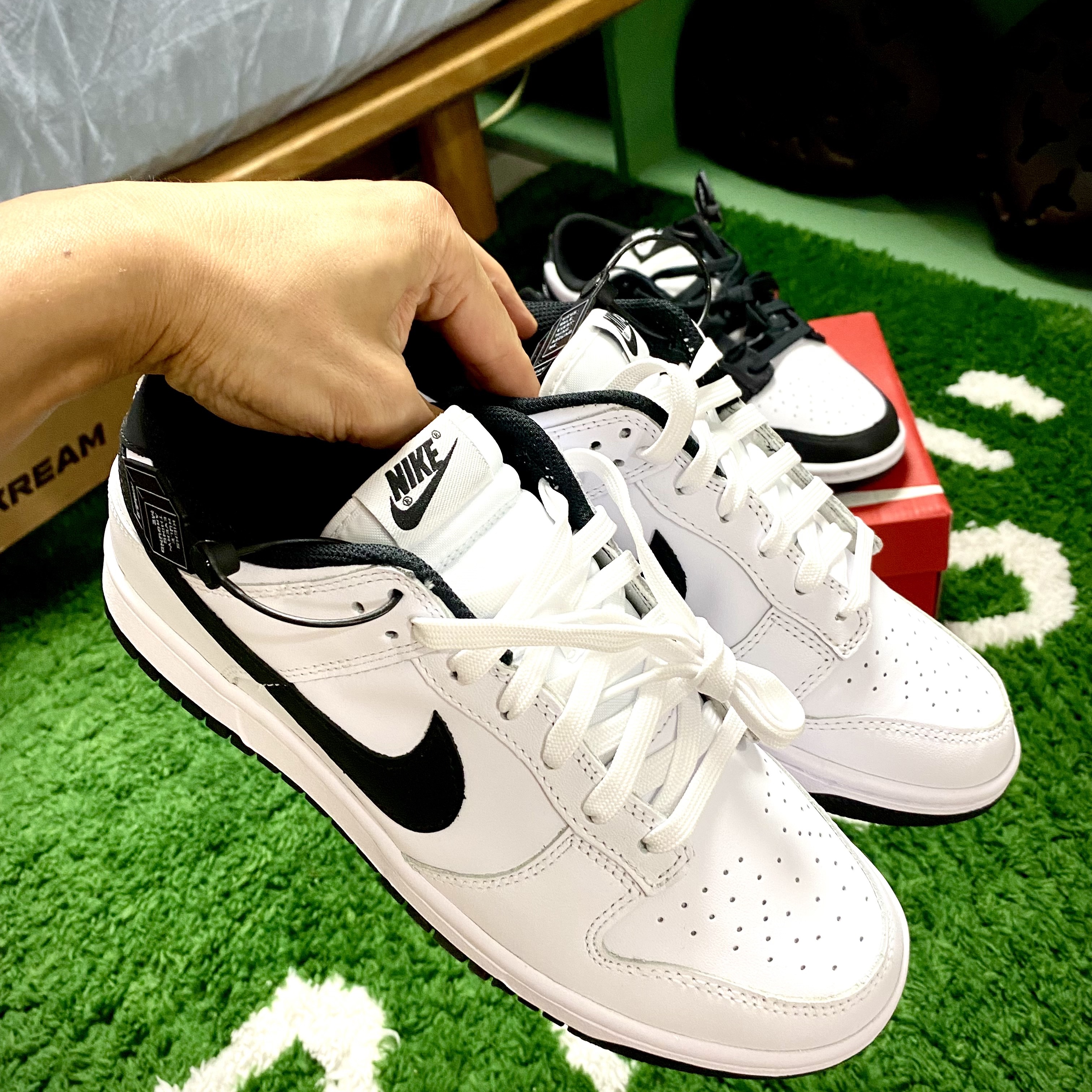 Nike Dunk Low Retro Black, (W) Nike Dunk Low White Black 착용 스타일 - 1