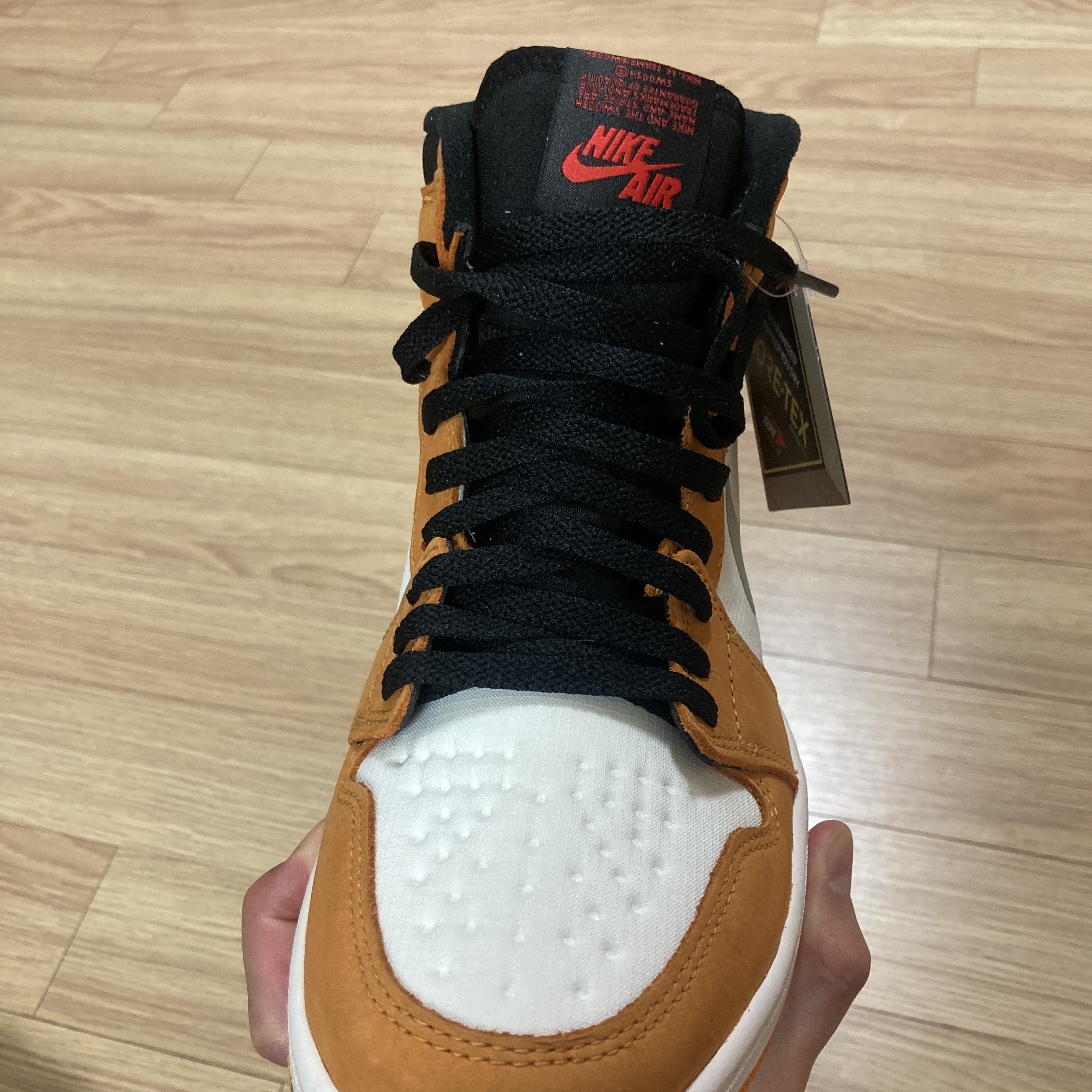 Jordan 1 Element Gore-Tex Light Curry 착용 스타일 - 2
