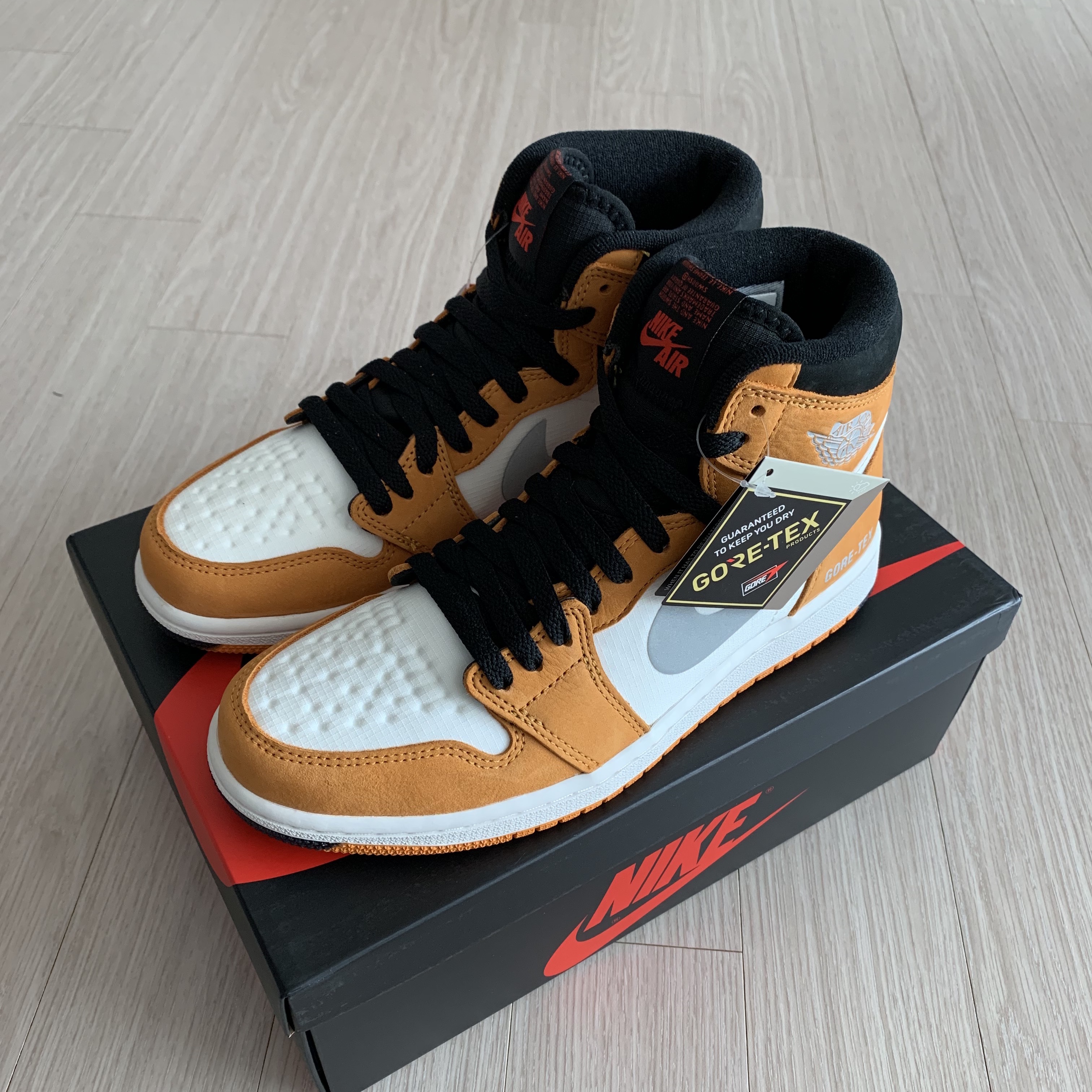 Jordan 1 Element Gore-Tex Light Curry 착용 스타일 - 1