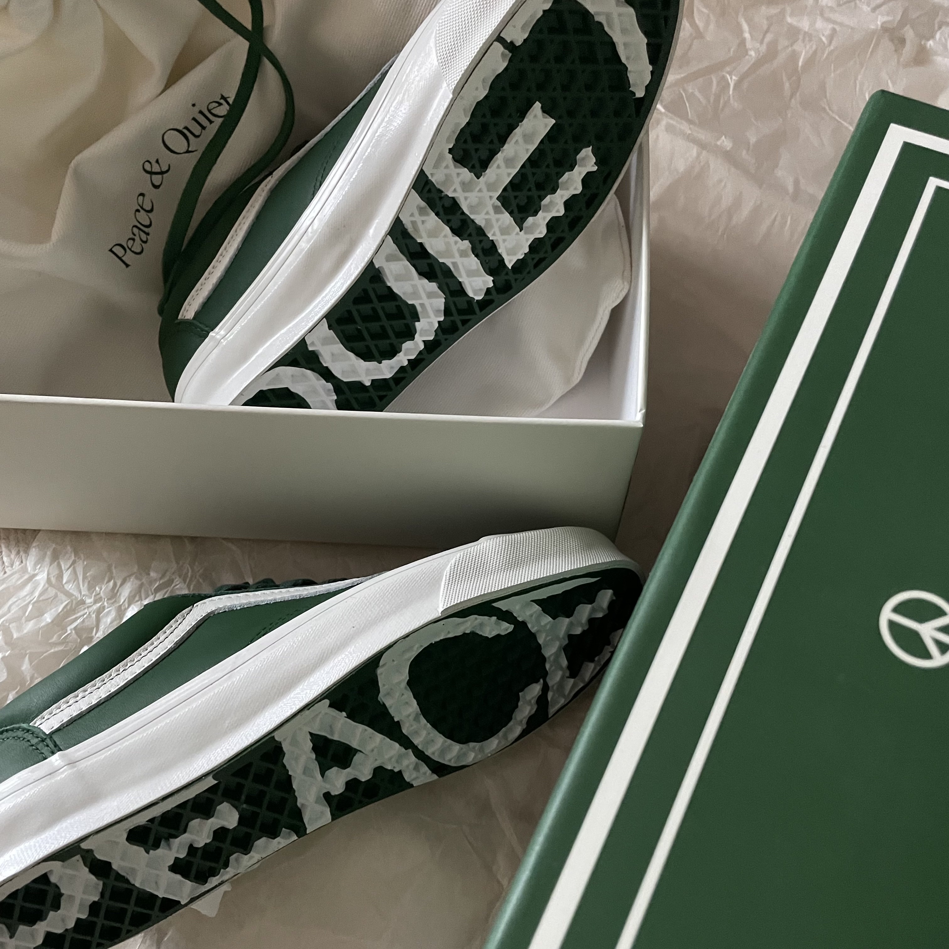Vans Vault x Museum of Peace & Quiet OG Style 36 LX Green Marshmallow 착용 스타일