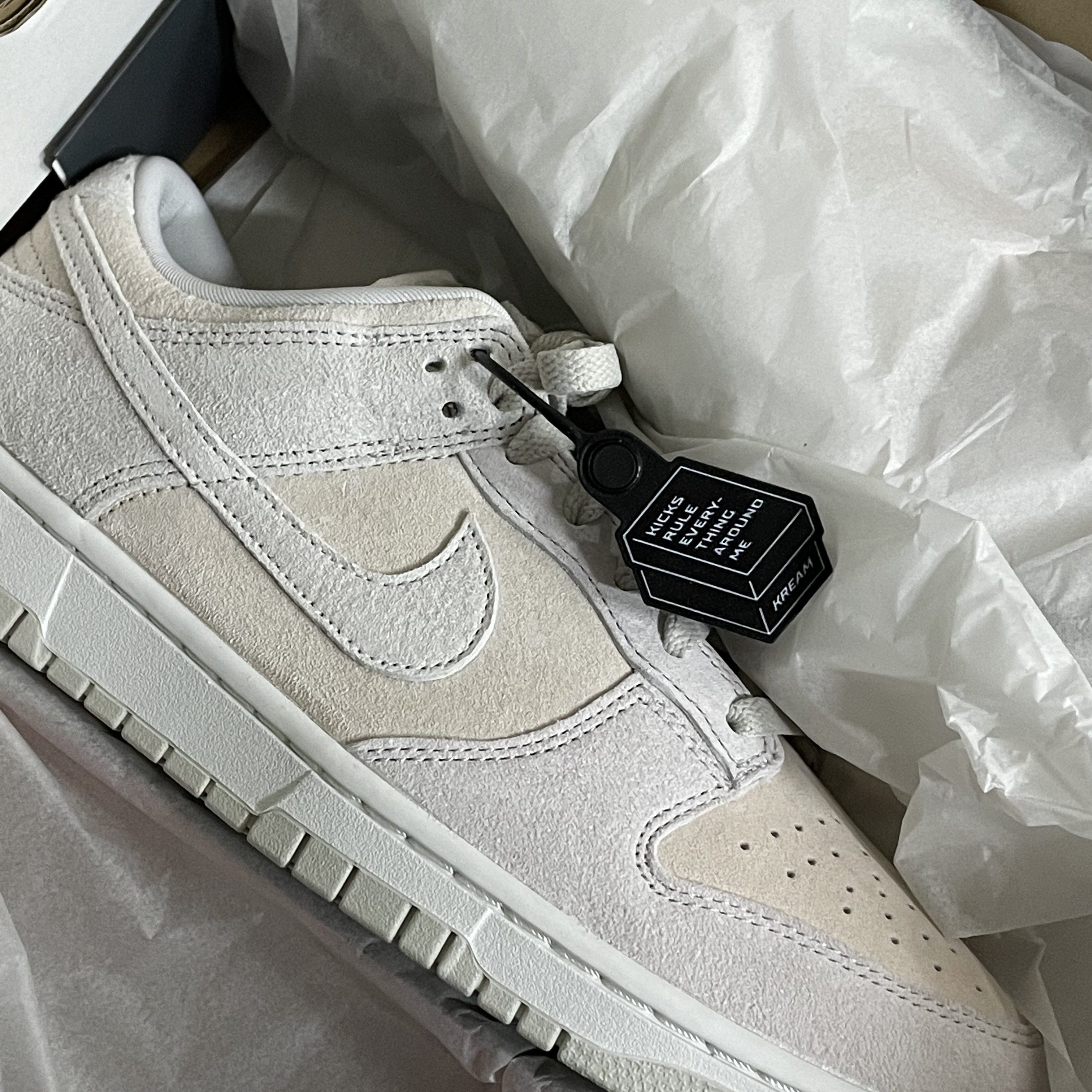 Nike Dunk Low Retro PRM Vast Grey 착용 스타일