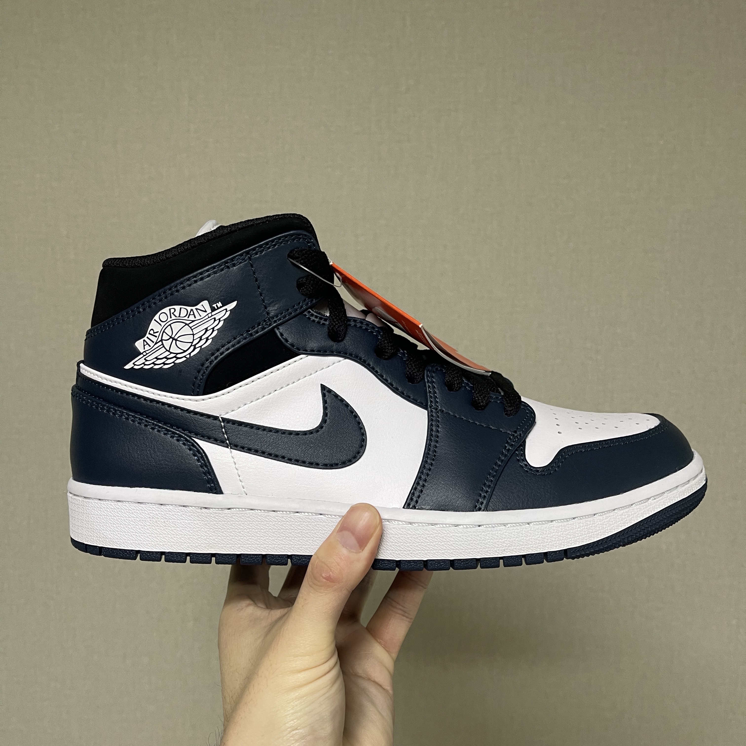 Jordan 1 Mid Dark Teal 착용 스타일 - 2