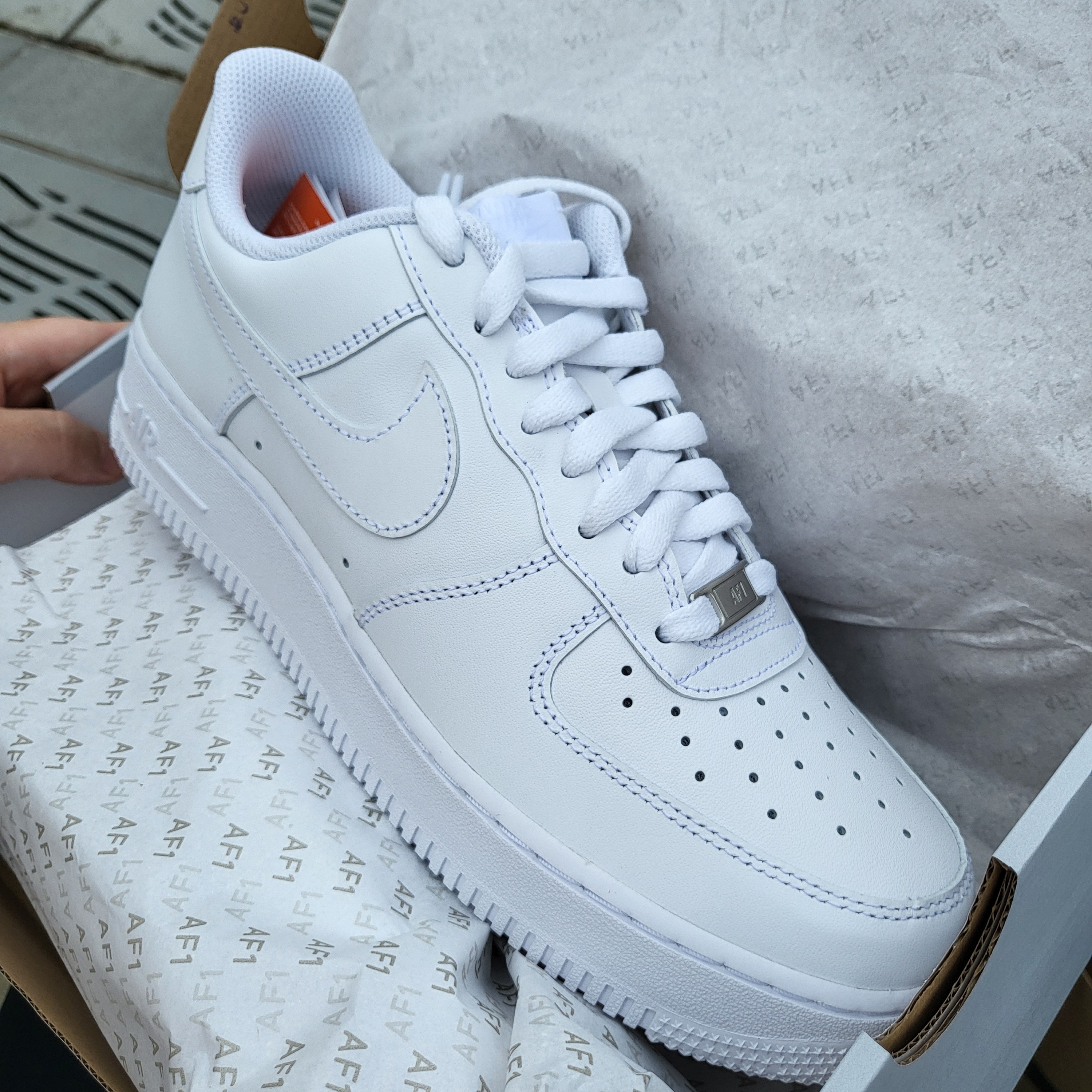 Nike Air Force 1 '07 Low White 착용 스타일 - 3