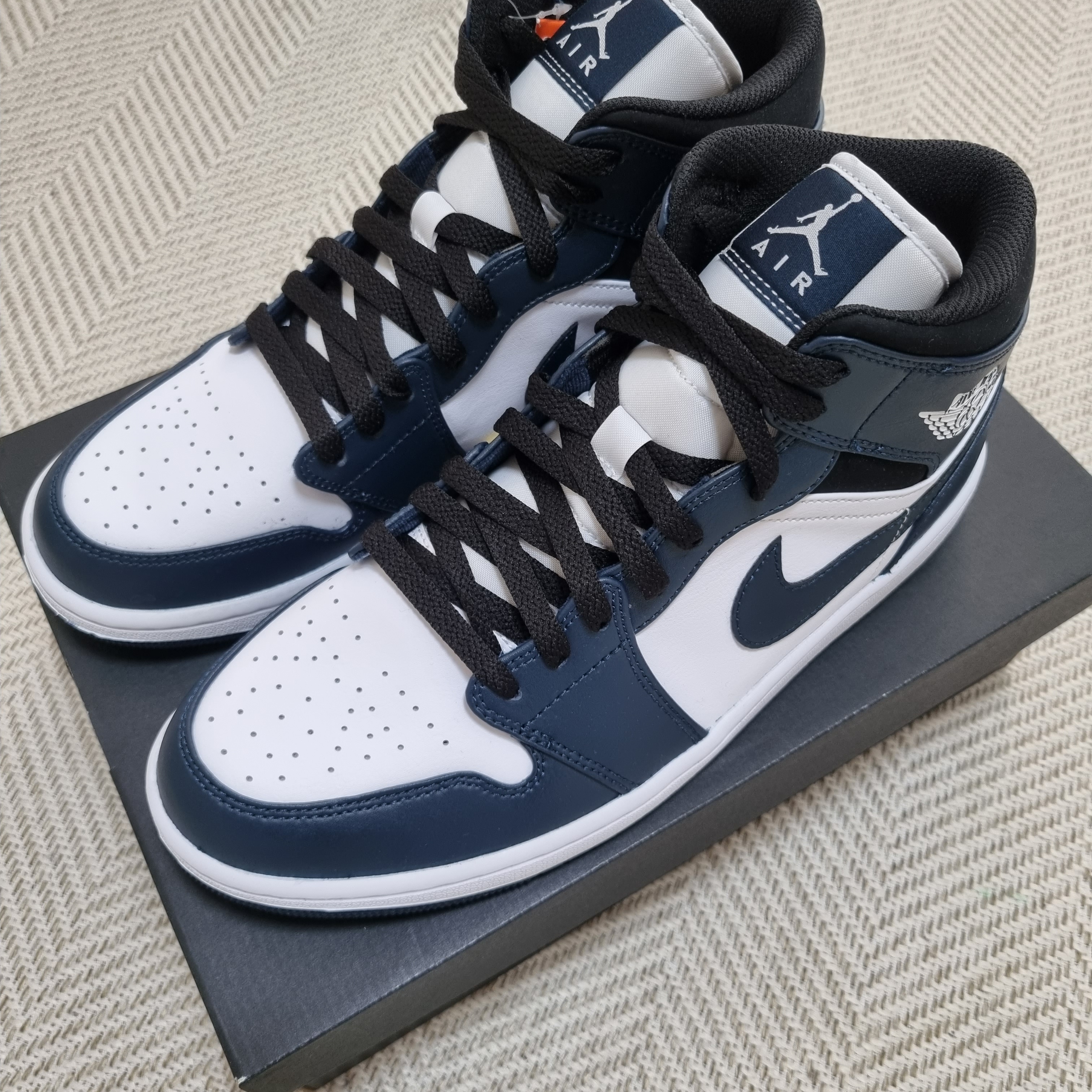 Jordan 1 Mid Dark Teal 착용 스타일 - 2