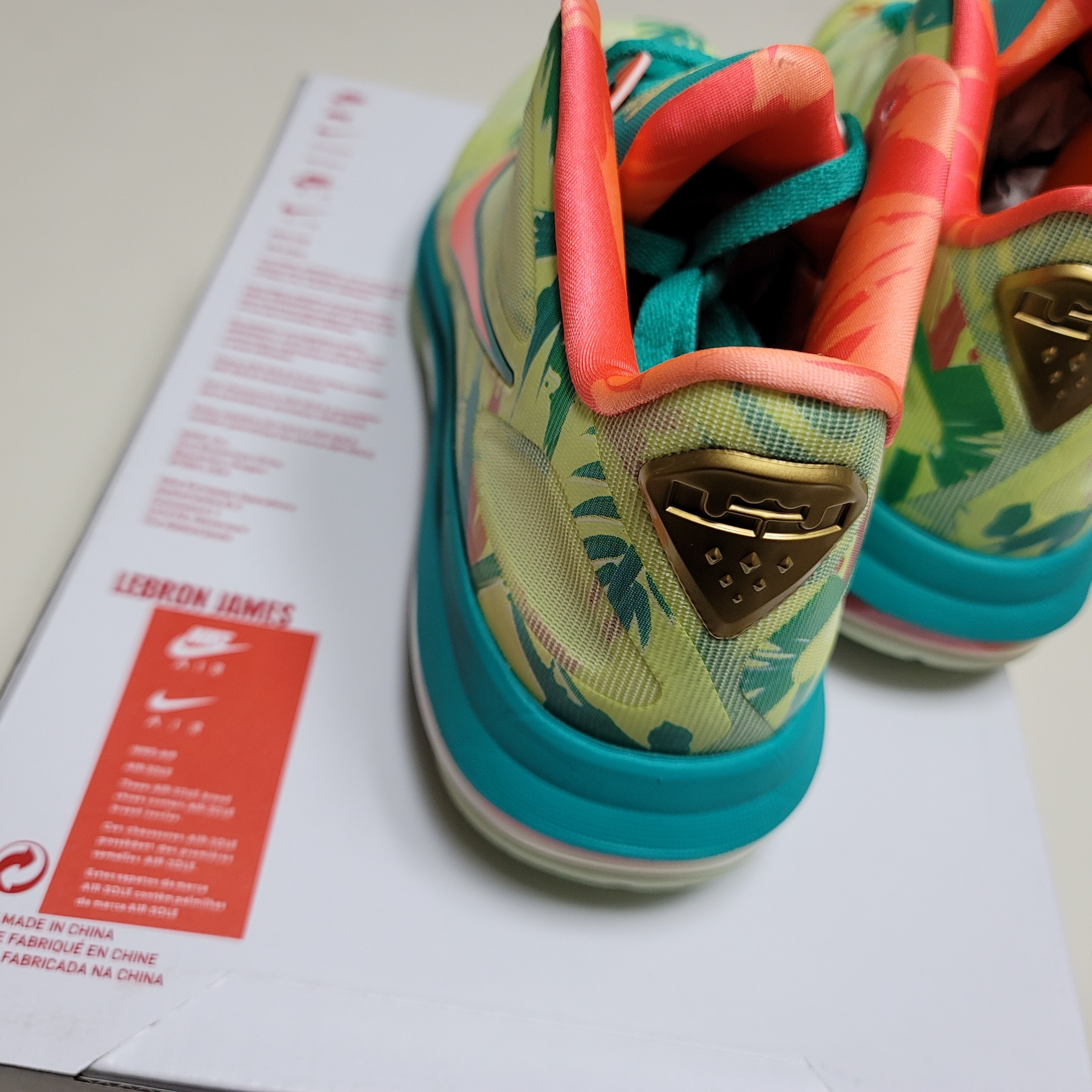 Nike LeBron 9 Low White Lime and Bright Mango 착용 스타일 - 1
