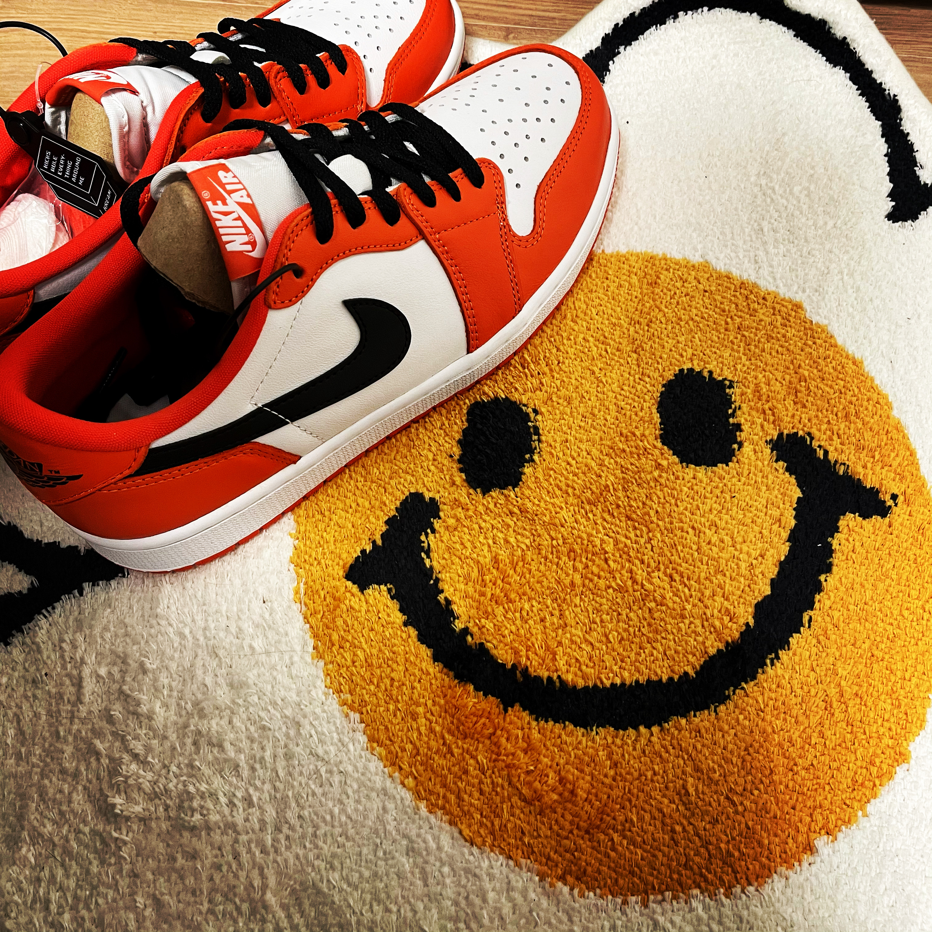 Jordan 1 Low OG Starfish 착용 스타일