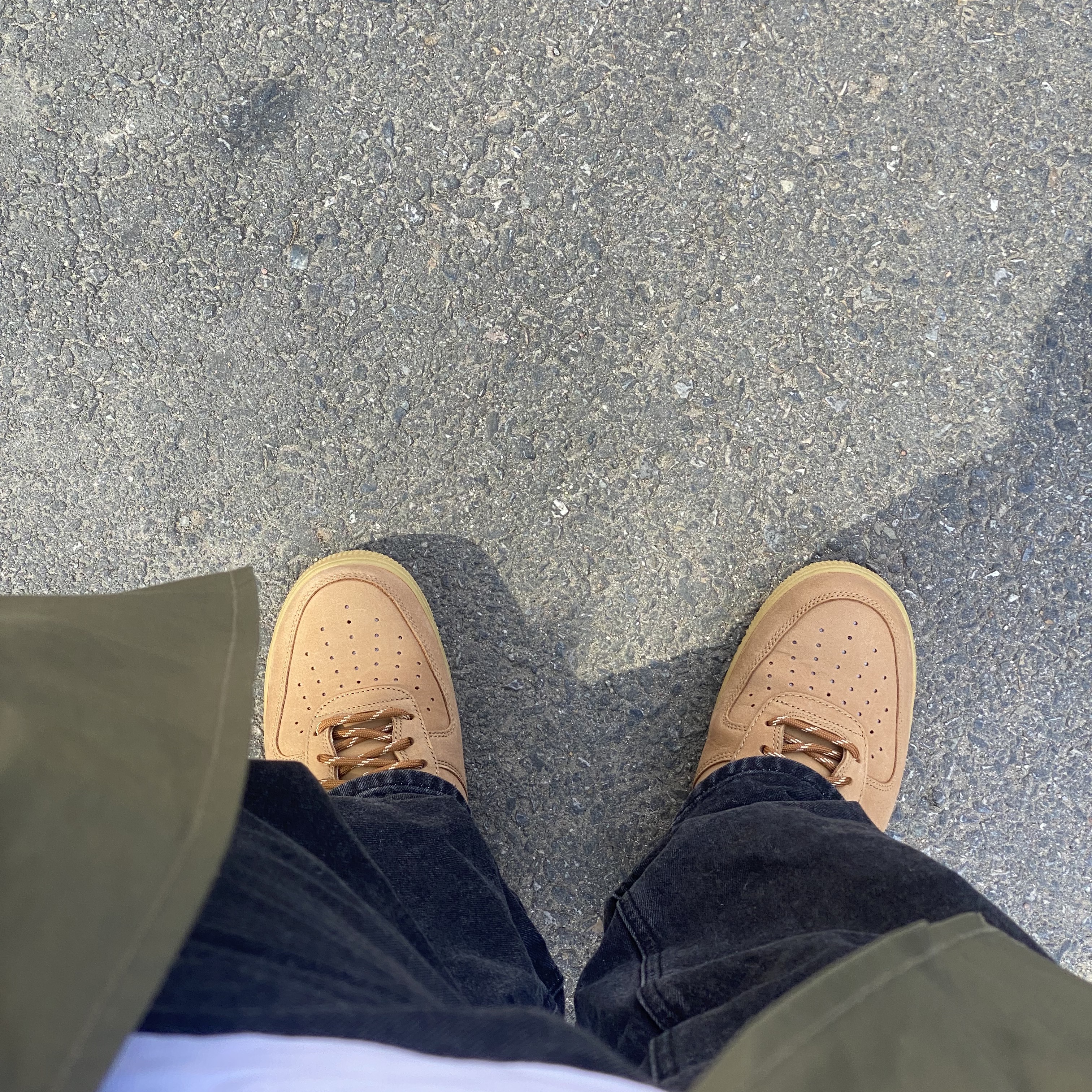 Zara x Ader Error Premium Cotton Long Sleeve T-Shirt White, Nike Air Force 1 '07 WB Flax 착용 스타일