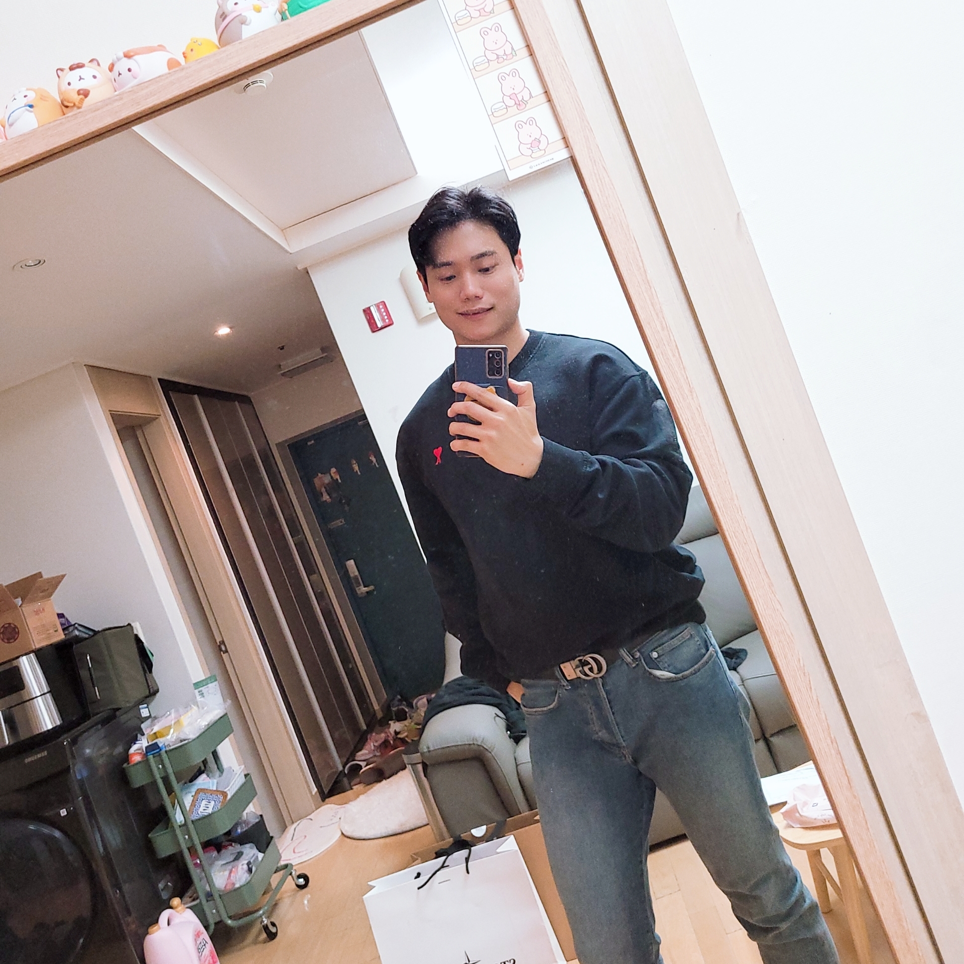 AMI de Coeur Sweatshirt Black 착용 스타일