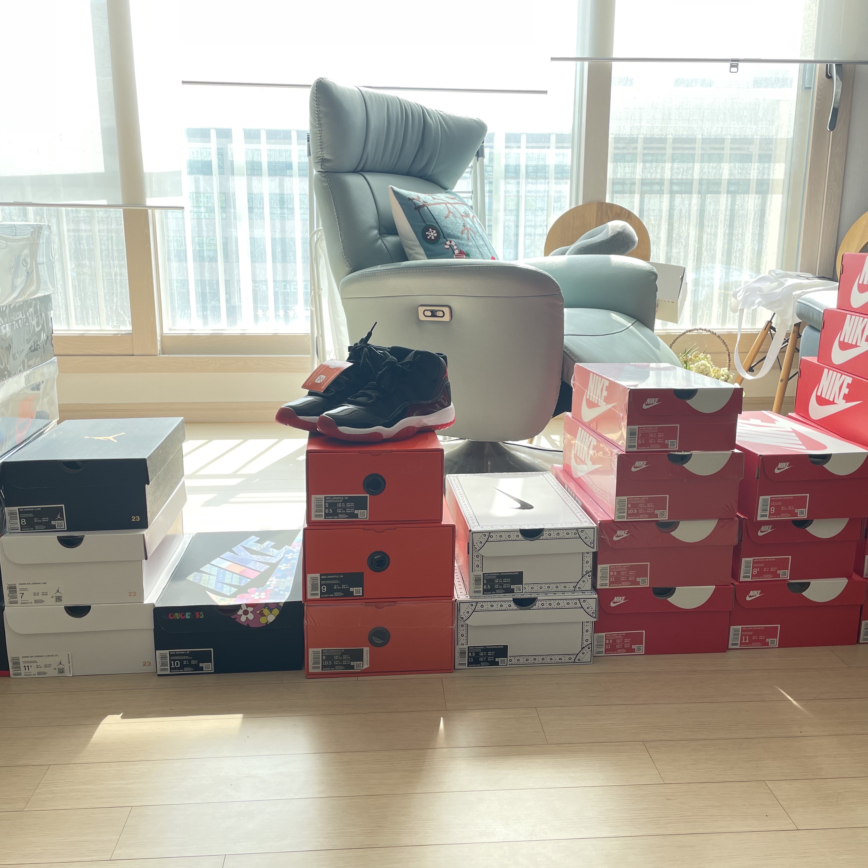 Jordan 1 x Travis Scott x Fragment Retro Low OG SP Military Blue, Jordan 1 Retro High OG Rebellionaire 착용 스타일
