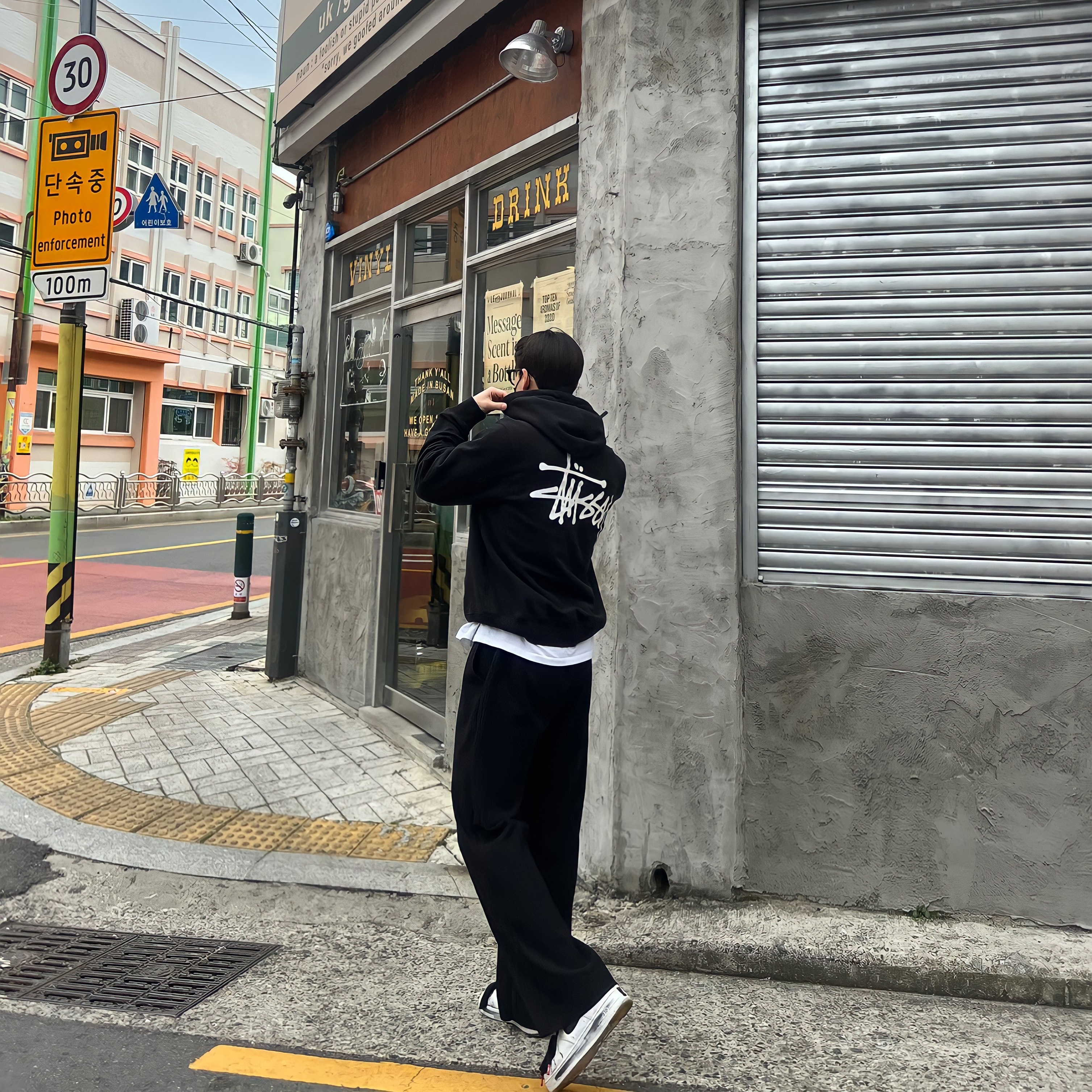 Nike x Peaceminusone Air Force 1 Low Para-Noise 2.0, Stussy Basic Stussy Hoodie Black 2021 착용 스타일