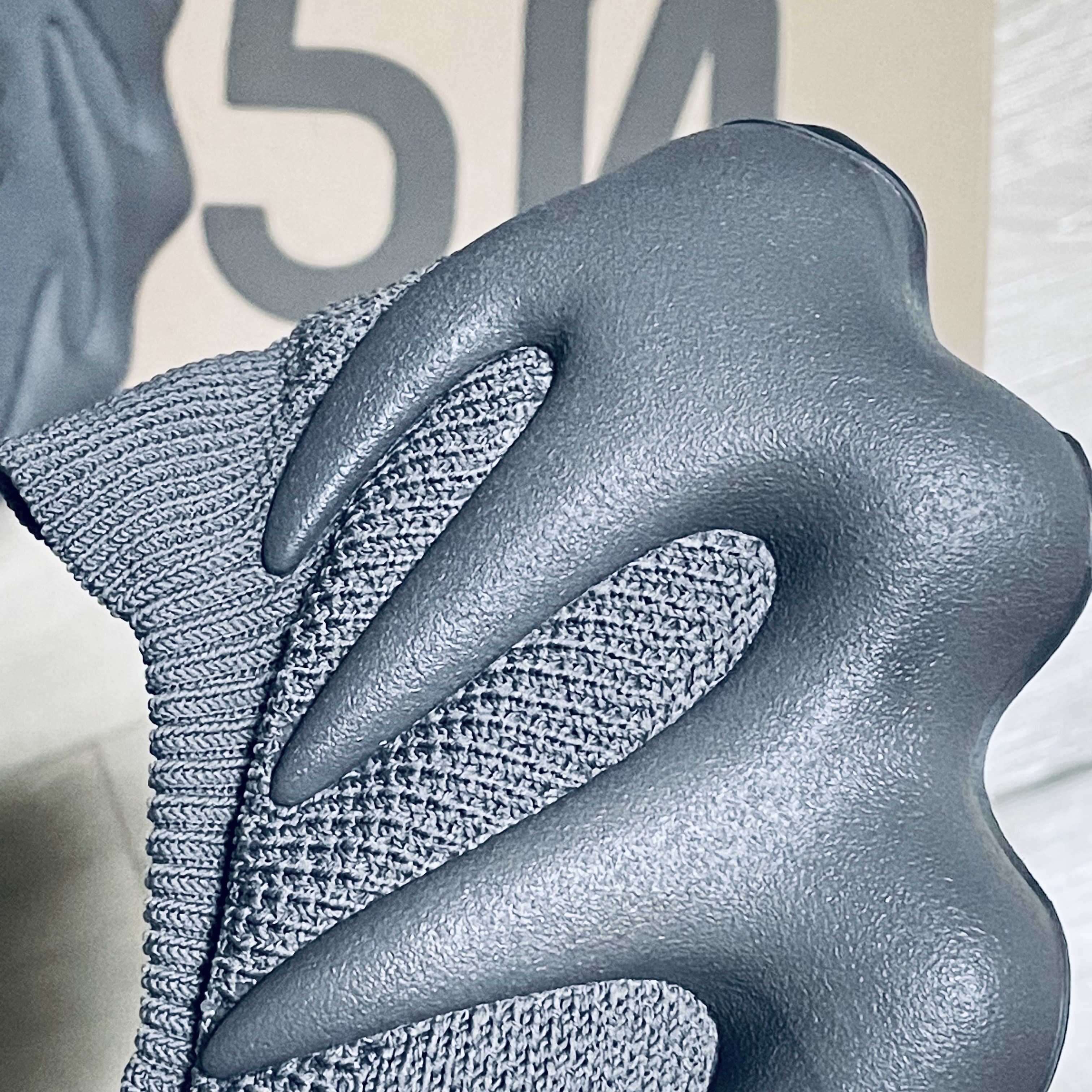 Adidas Yeezy 450 Cinder 착용 스타일 - 5