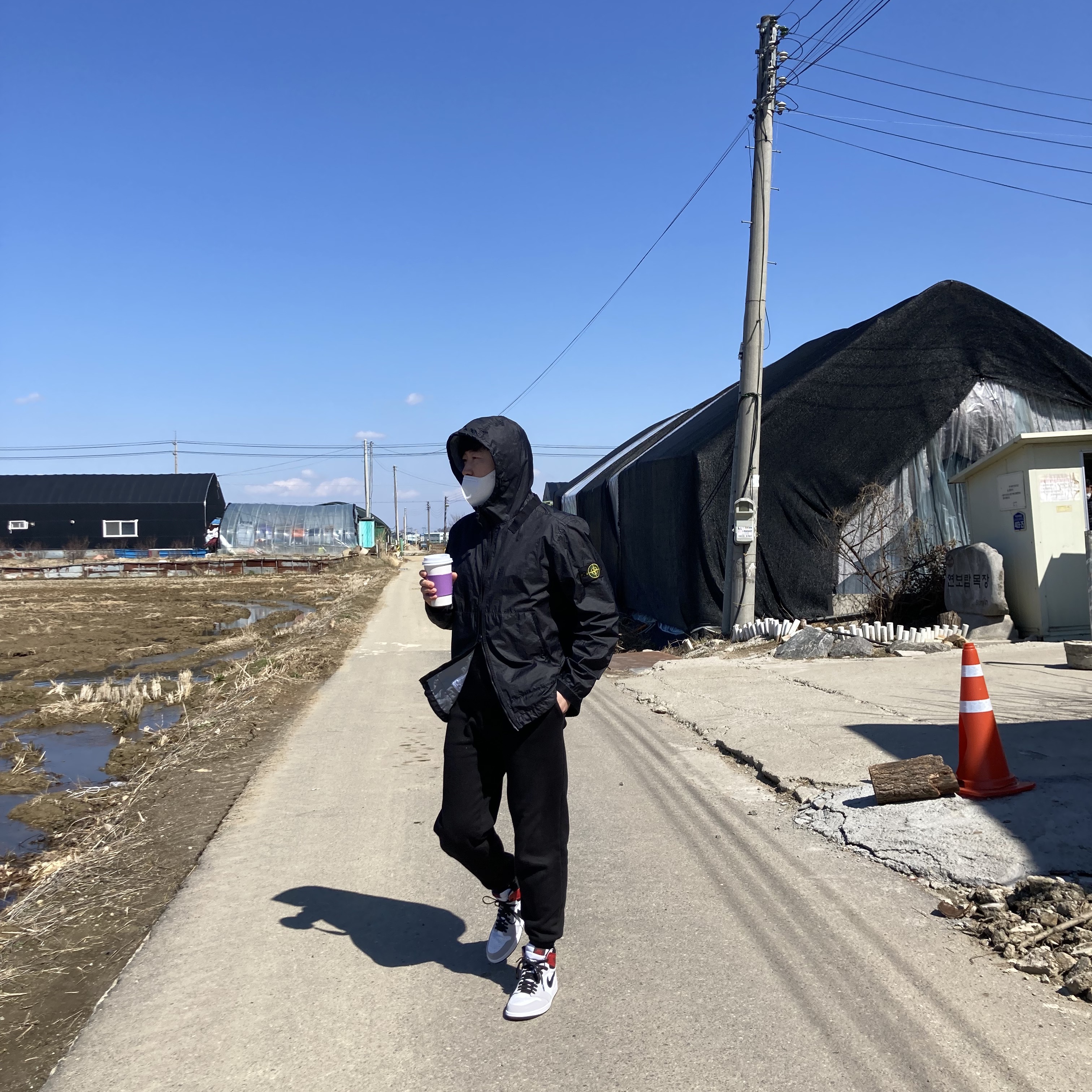 Stone Island 40523 Membrana 3L TC Jacket Black - 21SS, Jordan 1 Retro High OG Light Smoke Grey 착용 스타일 - 2