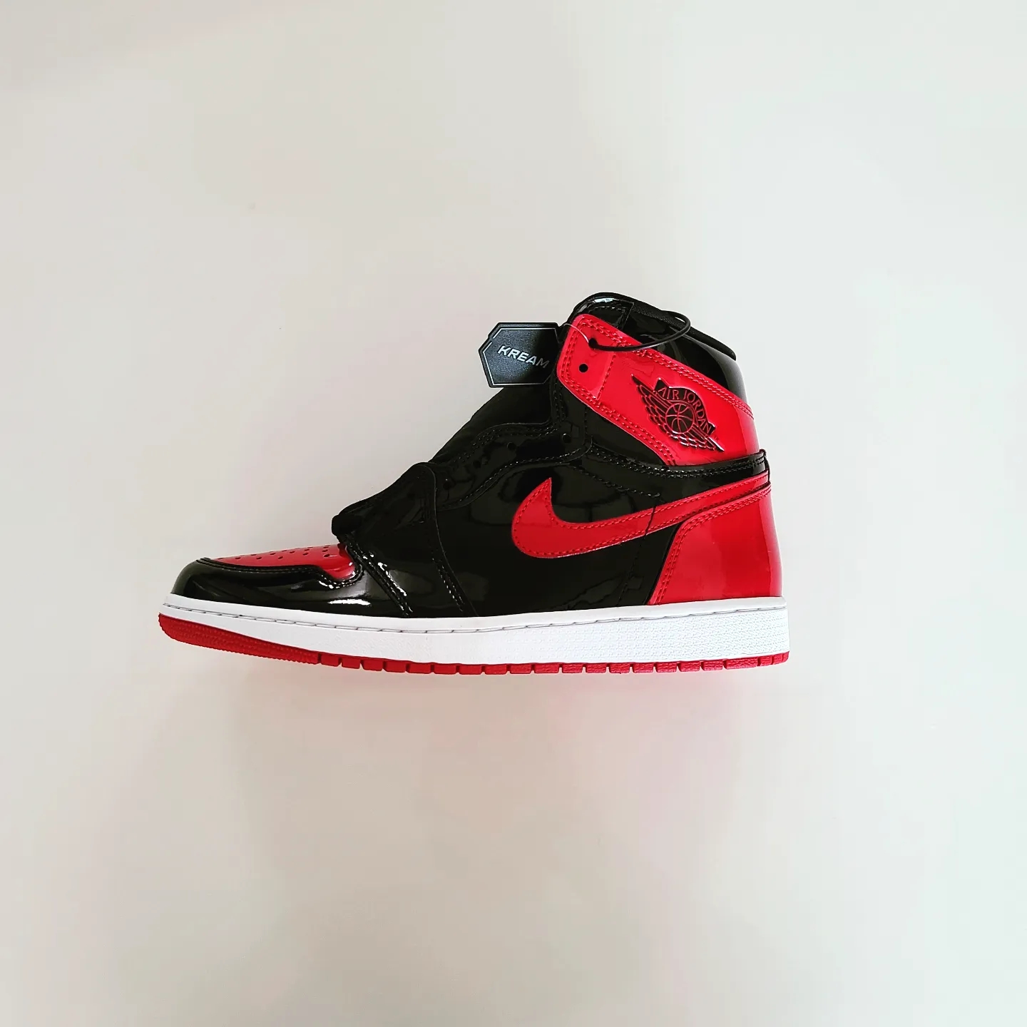 Jordan 1 Retro High OG Patent Bred 착용 스타일 - 2