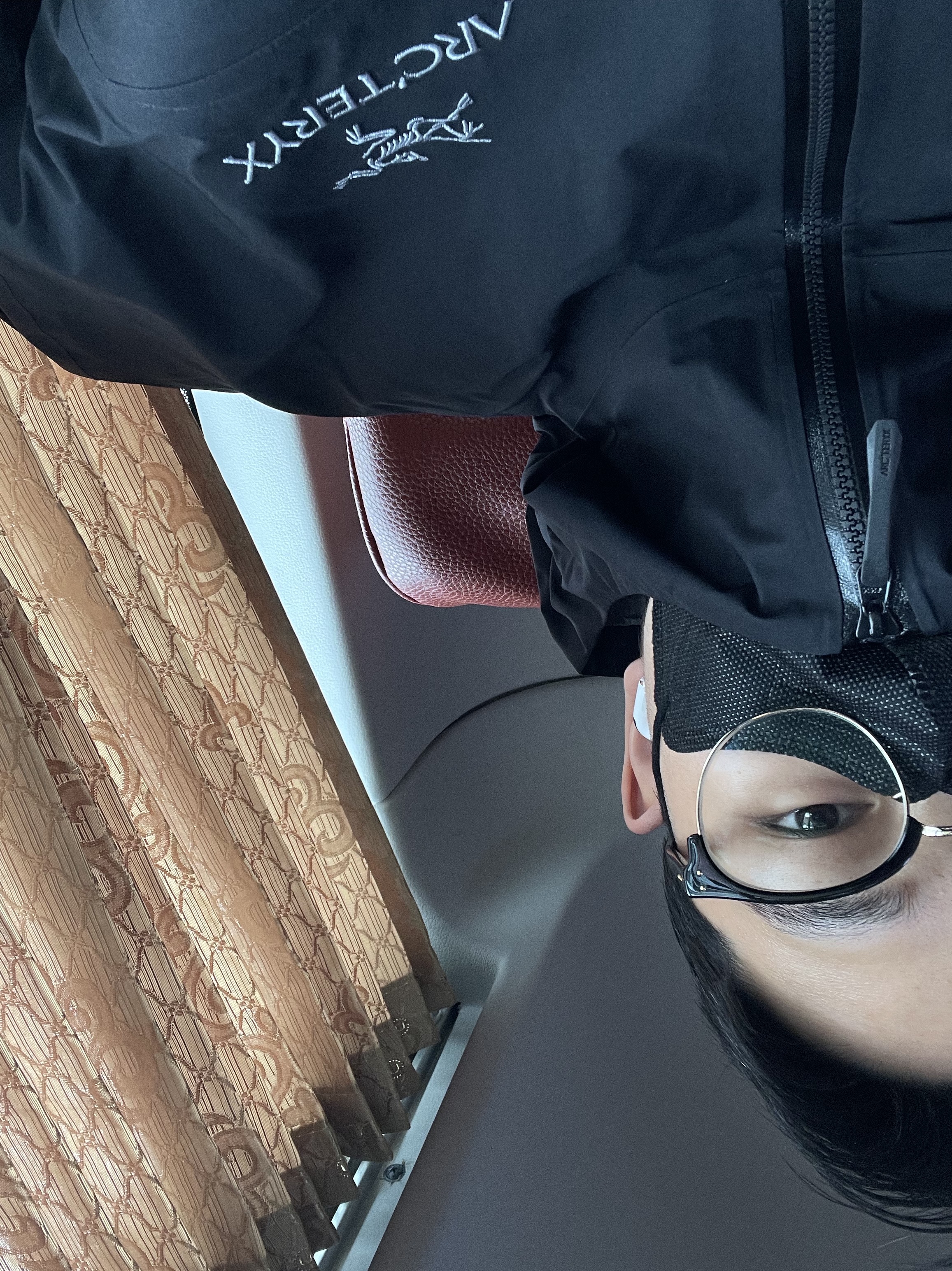 Arc'teryx Beta Jacket Black, Arc'teryx Alpha SV Jacket 24K Black 착용 스타일 - 4