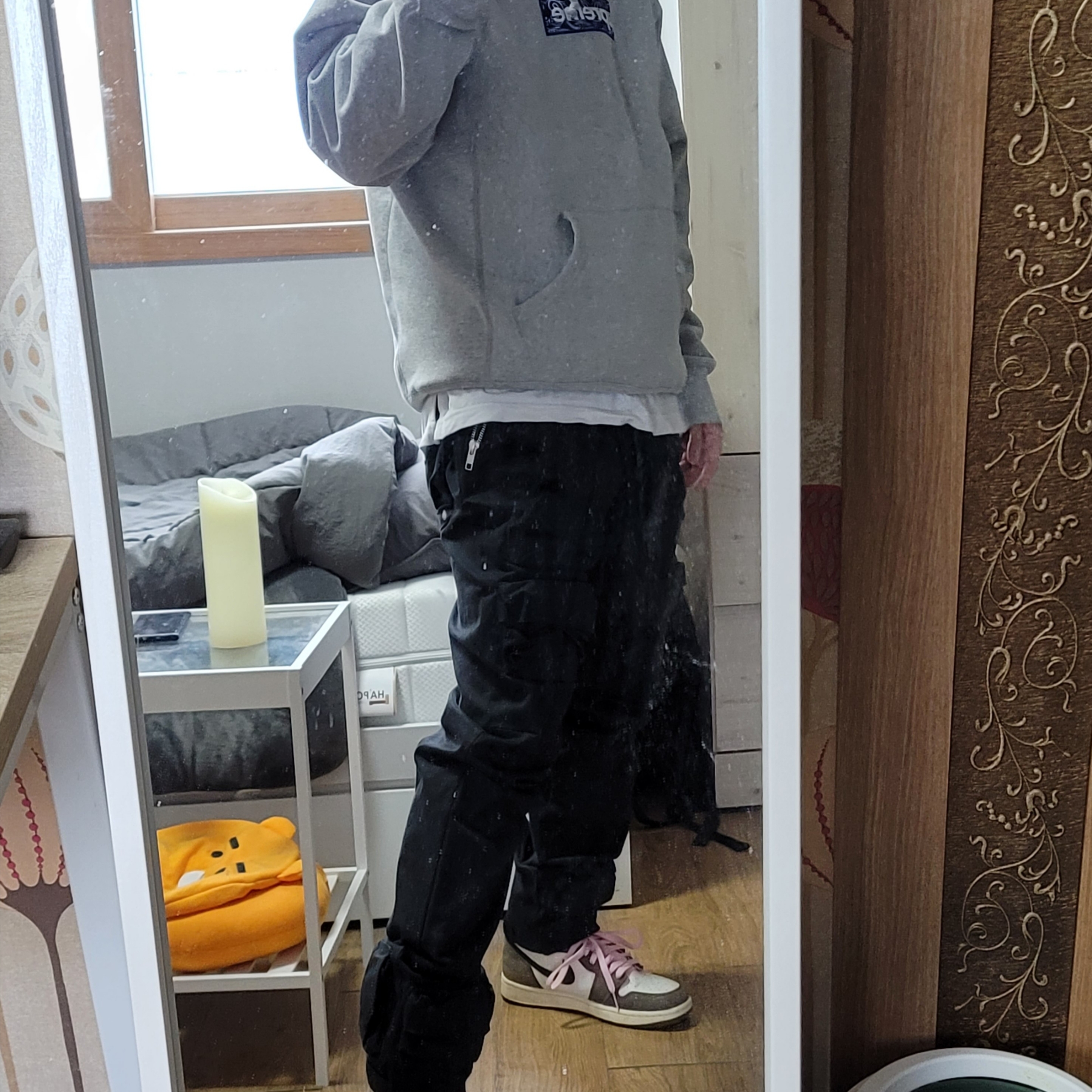 Supreme Bandana Box Logo Hooded Sweatshirt Heather Grey - 19FW, Jordan 1 x Travis Scott Retro High OG SP Mocha 착용 스타일