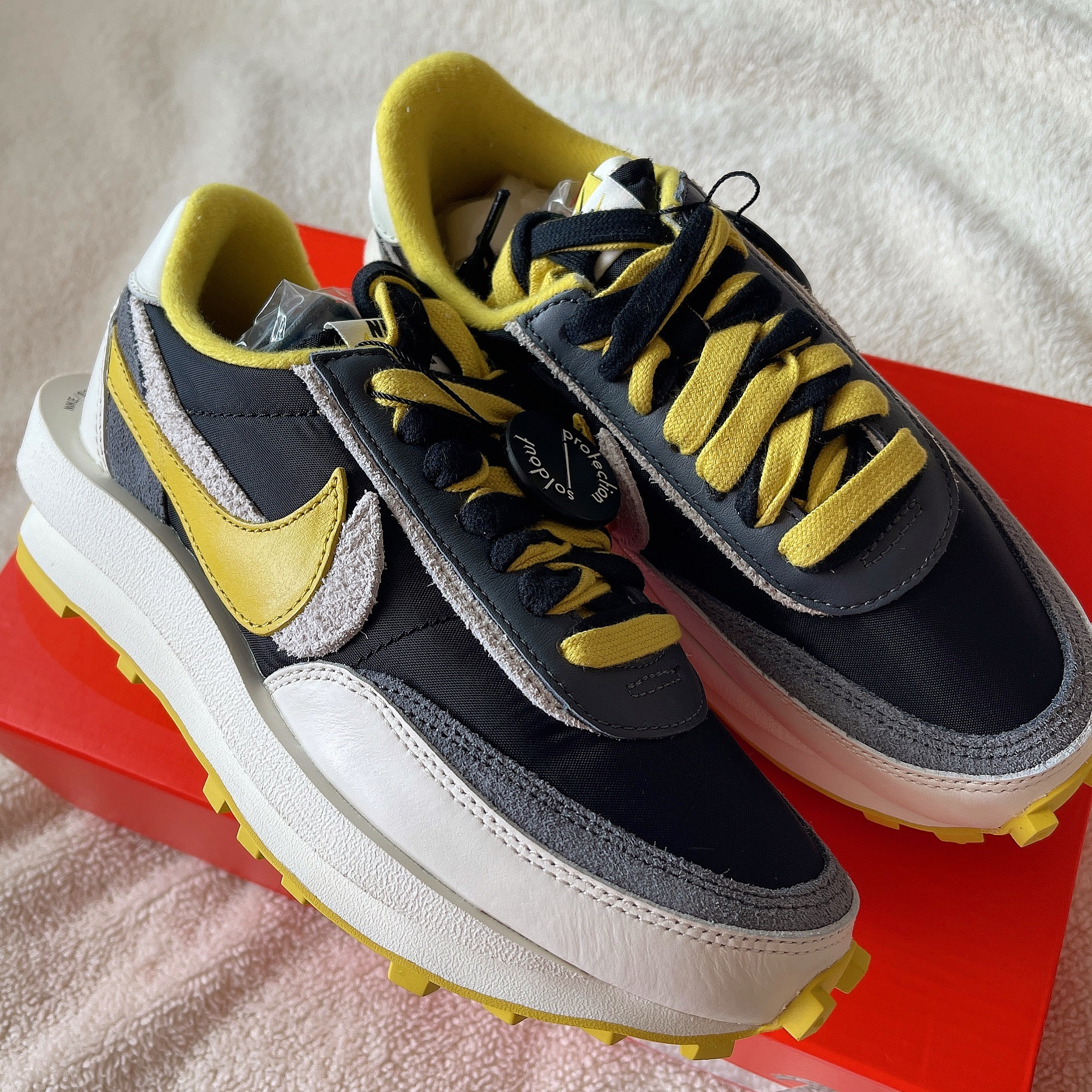 Nike x Sacai x Undercover LDWaffle Black Bright Citron 착용 스타일