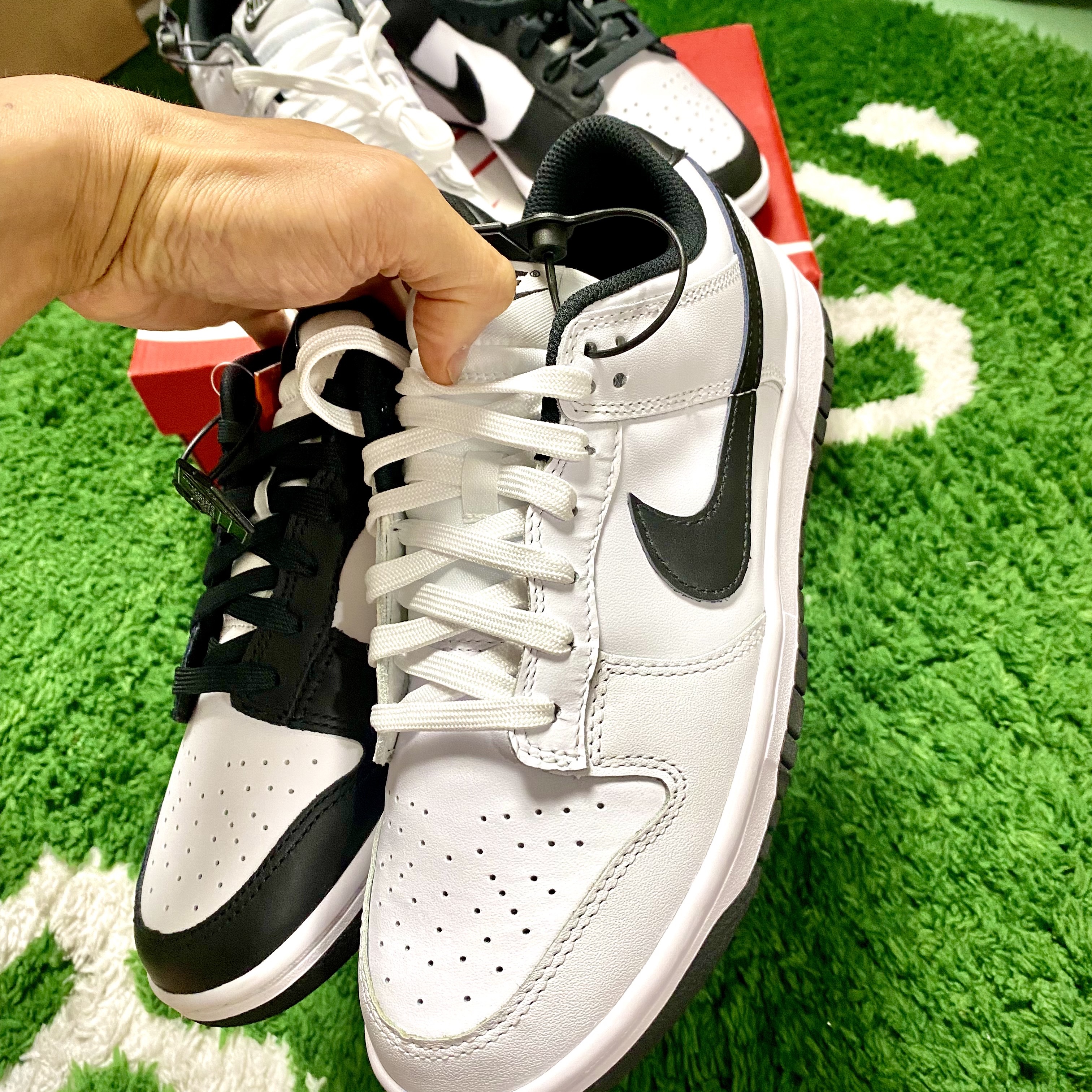 Nike Dunk Low Retro Black, (W) Nike Dunk Low White Black 착용 스타일 - 2
