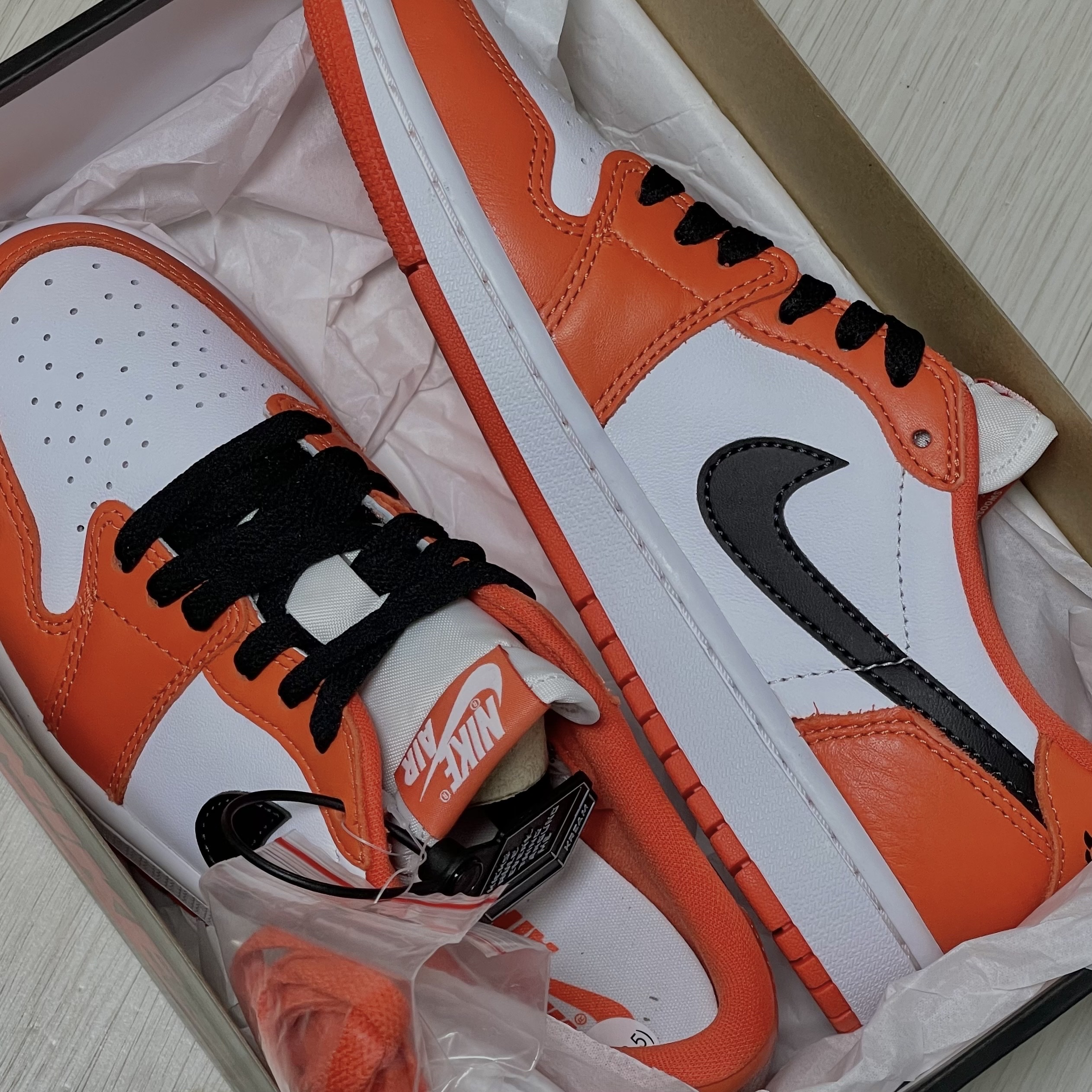 (W) Jordan 1 Low OG Starfish 착용 스타일