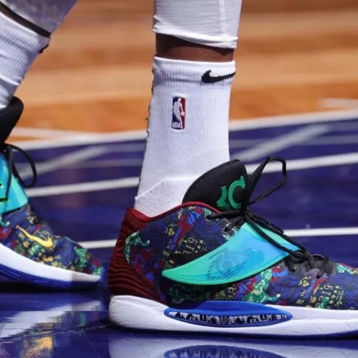 Nike KD 14 NRG EP Ron English 2 착용 스타일