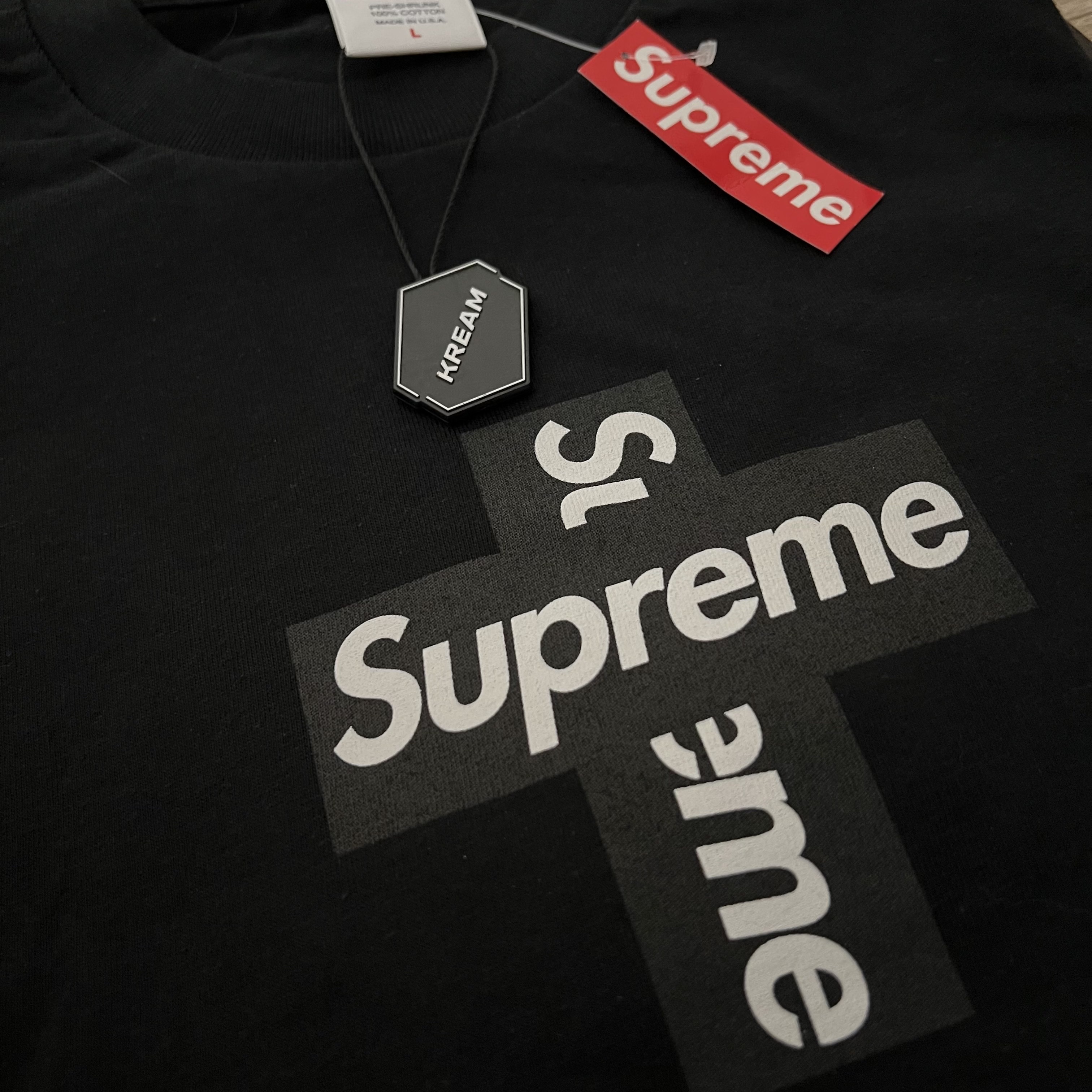 Supreme Cross Box Logo T-Shirt Black - 20FW 착용 스타일