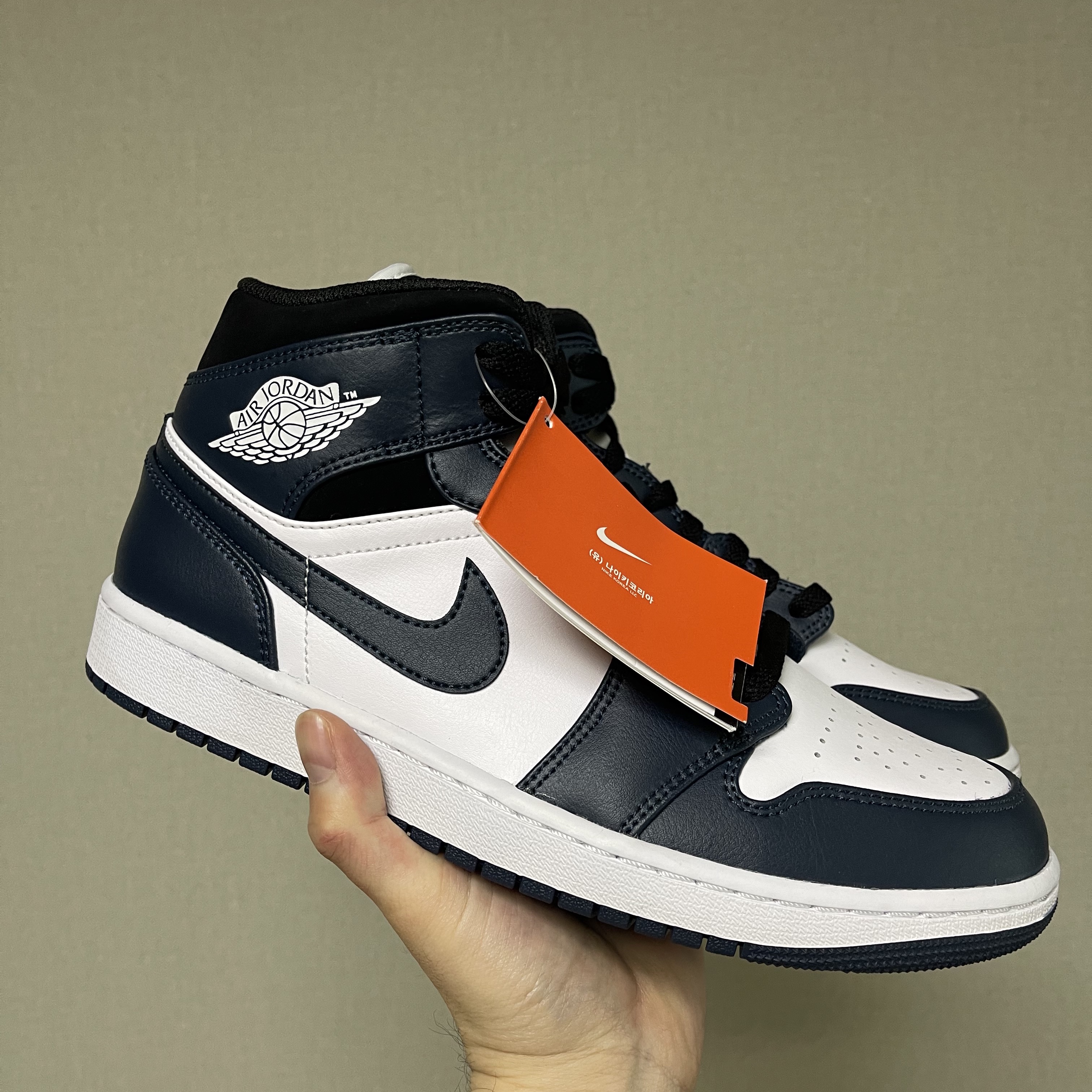Jordan 1 Mid Dark Teal 착용 스타일 - 3