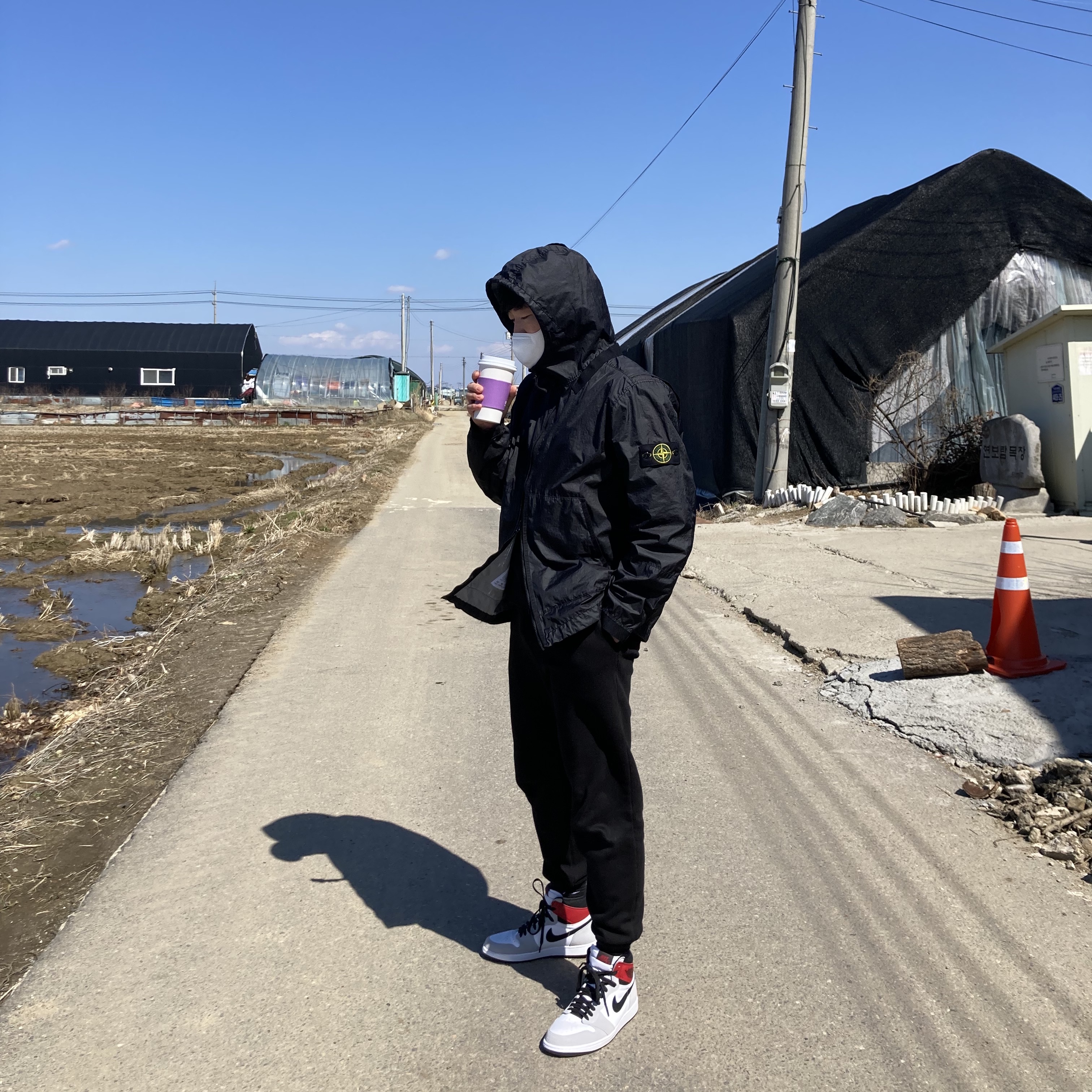 Stone Island 40523 Membrana 3L TC Jacket Black - 21SS, Jordan 1 Retro High OG Light Smoke Grey 착용 스타일 - 1
