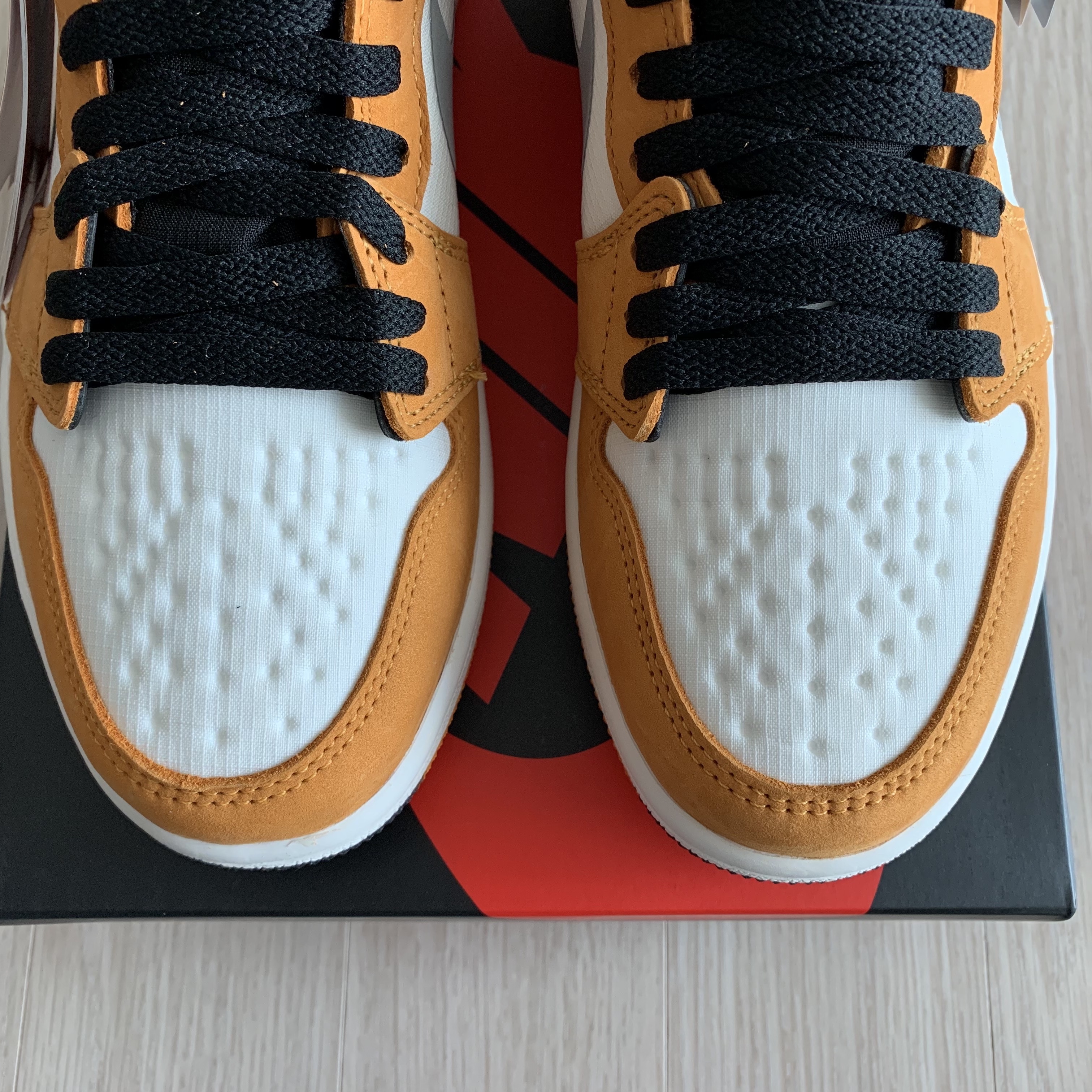 Jordan 1 Element Gore-Tex Light Curry 착용 스타일 - 2