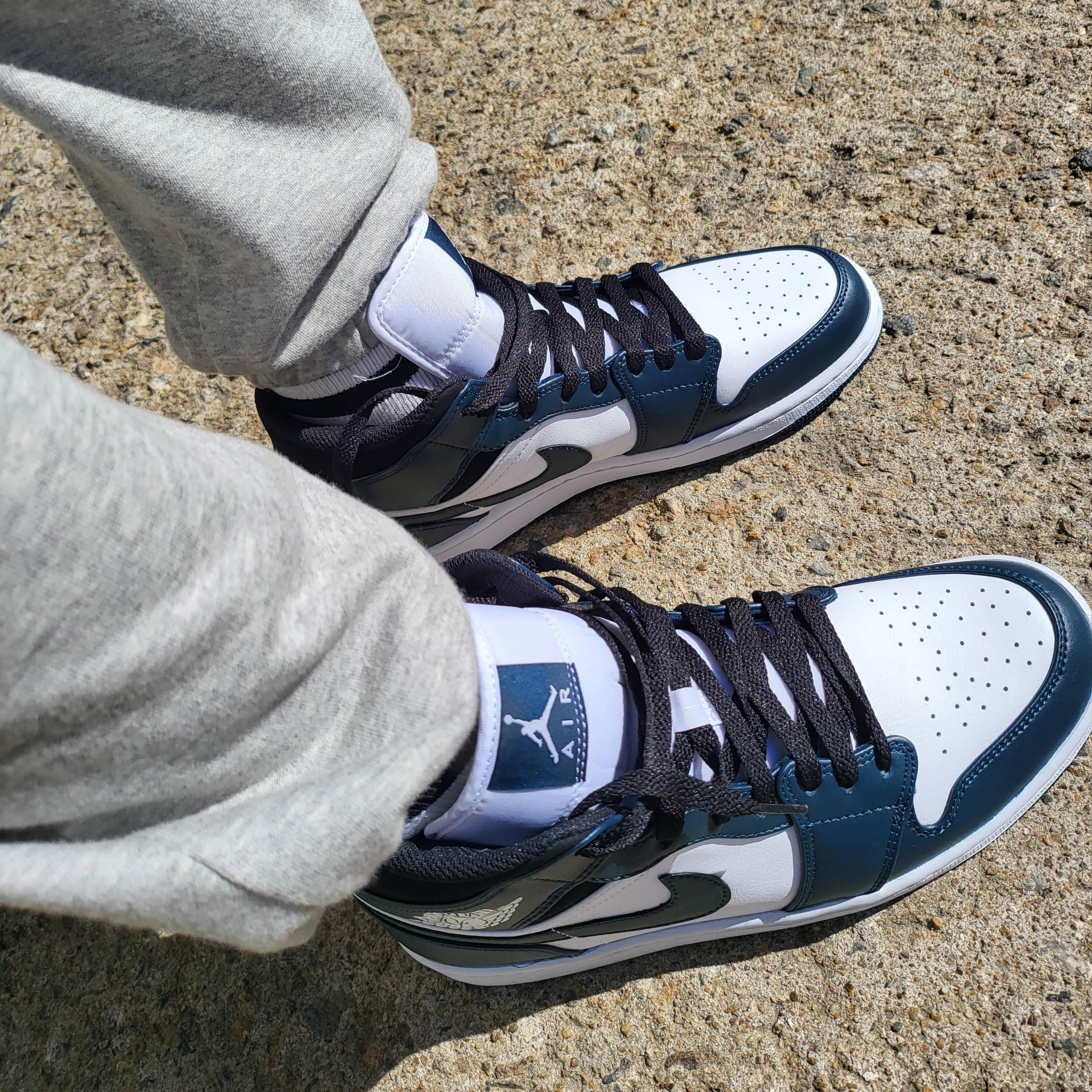 Jordan 1 Mid Dark Teal 착용 스타일