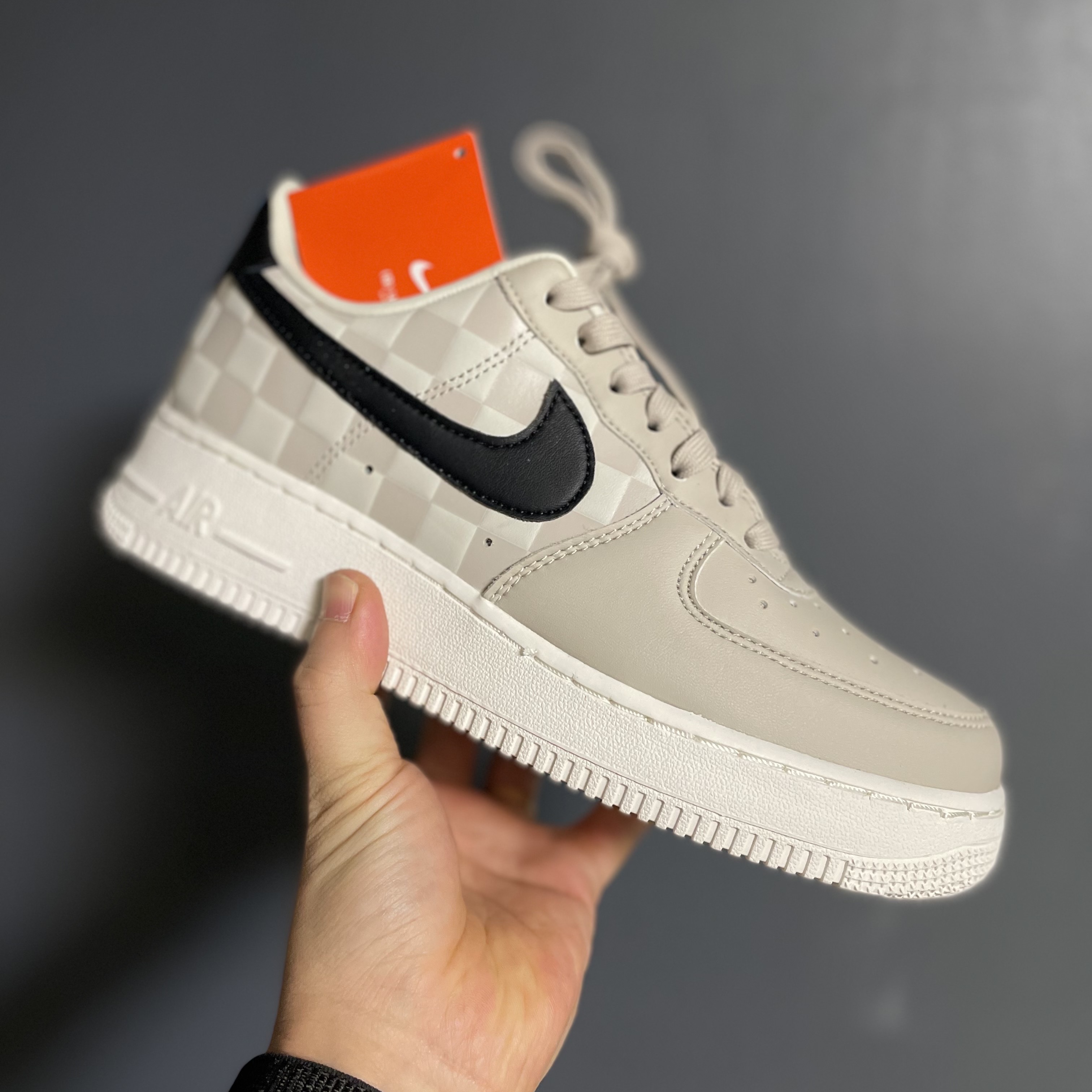 Nike Air Force 1 '07 QS LBJ 착용 스타일