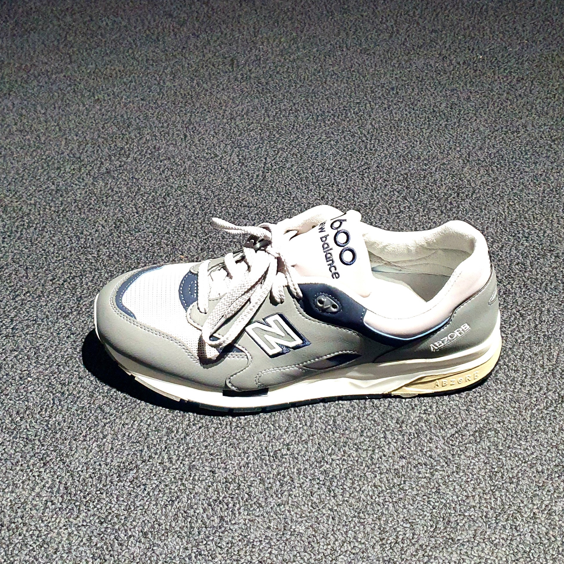 New Balance 1600 Legacy Grey 착용 스타일