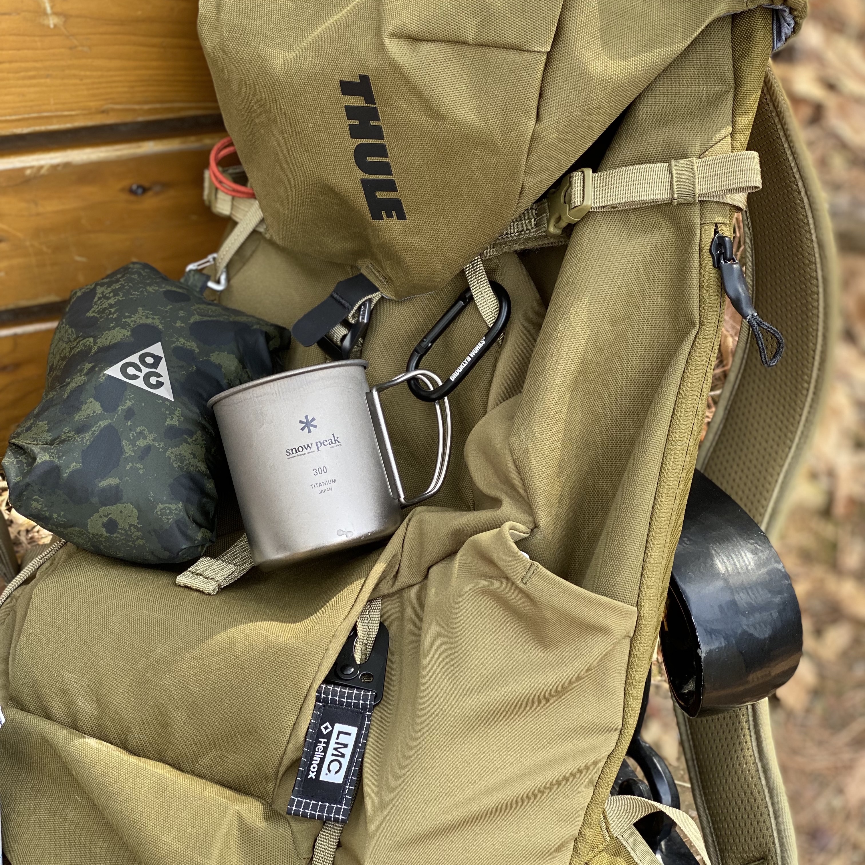 Nike ACG Cinder Cone Windproof Jacket Sequoia - Asia, Snow Peak Titanium Single Mug 300 착용 스타일
