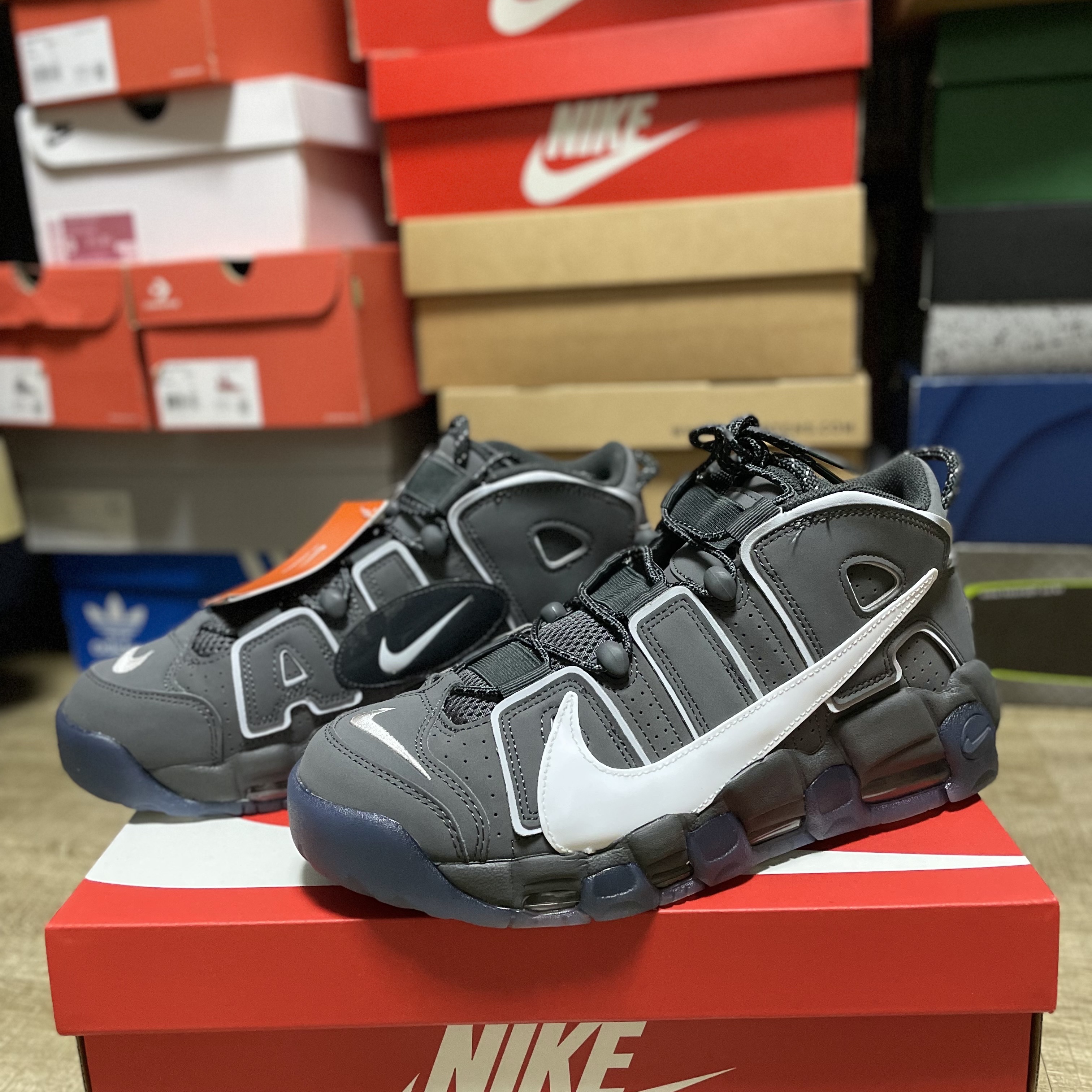 Nike Air More Uptempo 96 Copy and Paste 착용 스타일